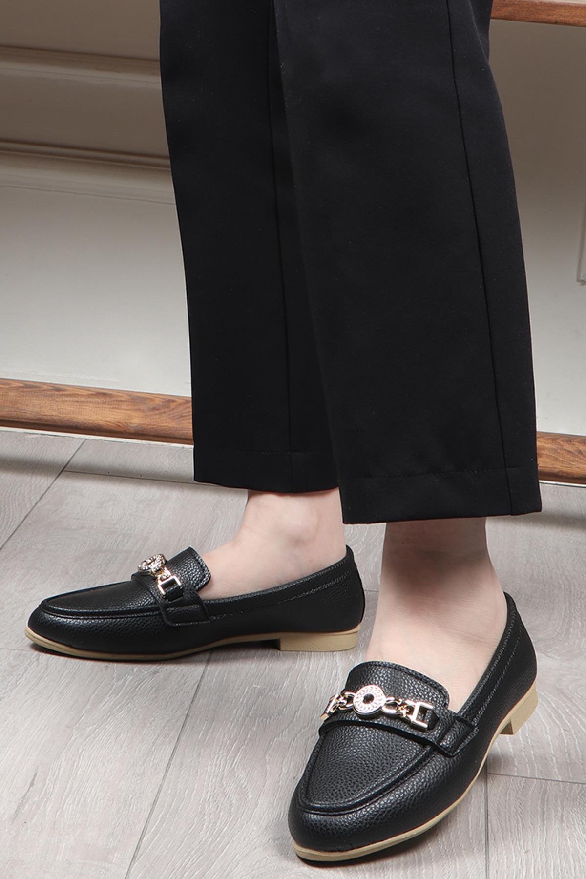 STİLO BELLO 25Y 217-1 Tokalı Kadın Babet Siyah