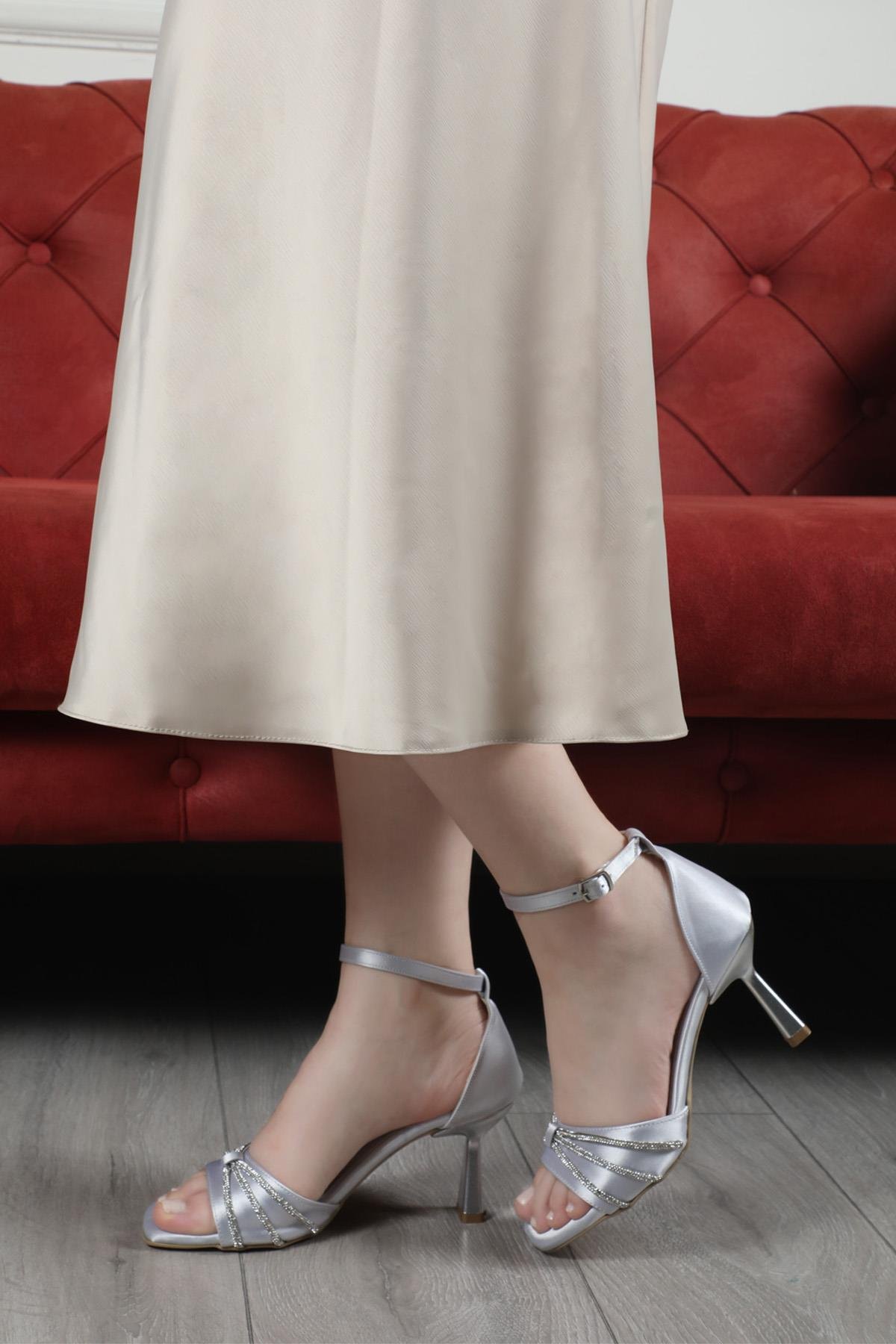 Taşlı Topuklu Kadın Ayakkabı Gümüş Saten My Bella KRD-050 