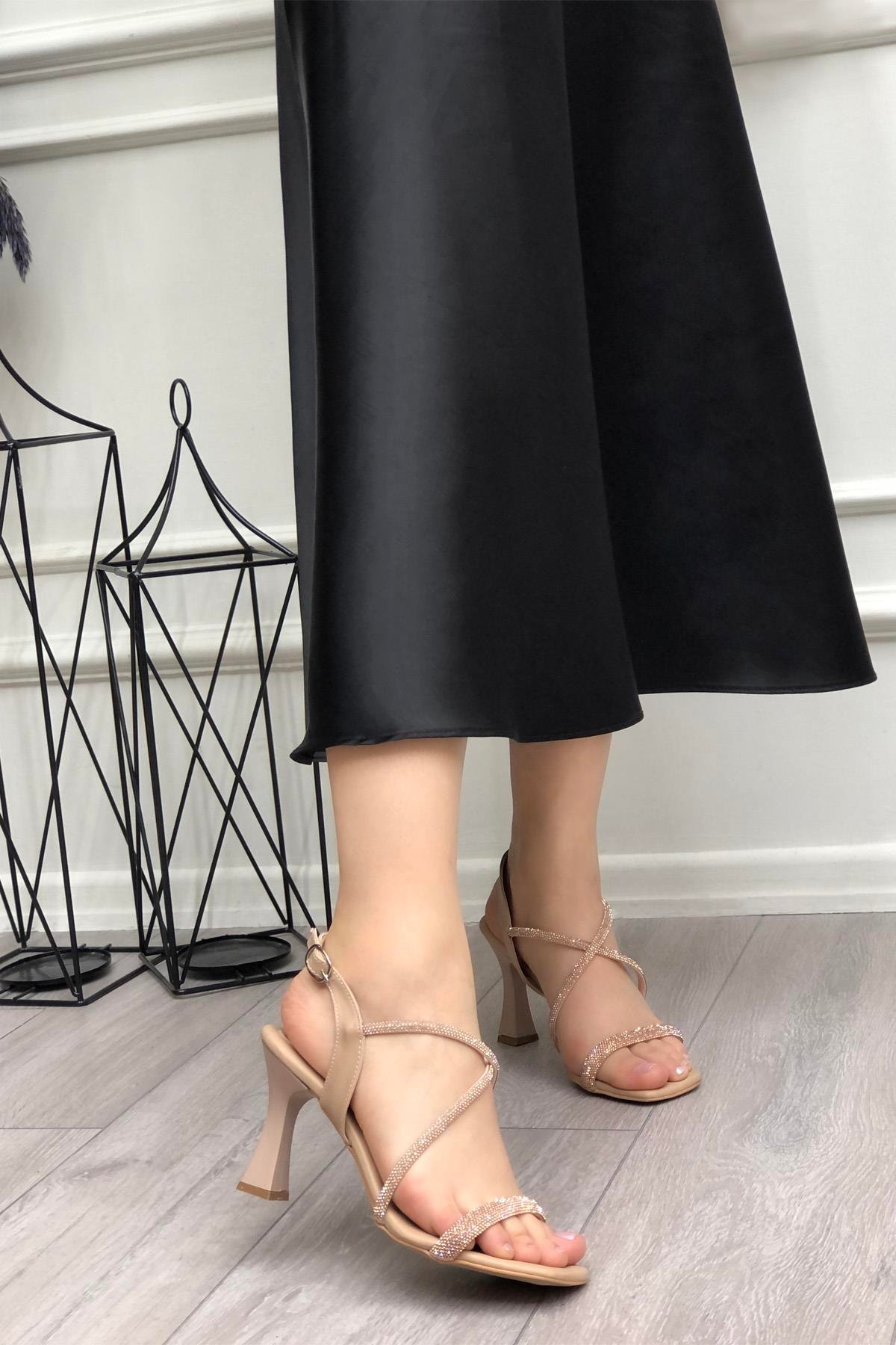 VİCTORİA 371 Taş Bantlı Kadın Ayakkabı Nut