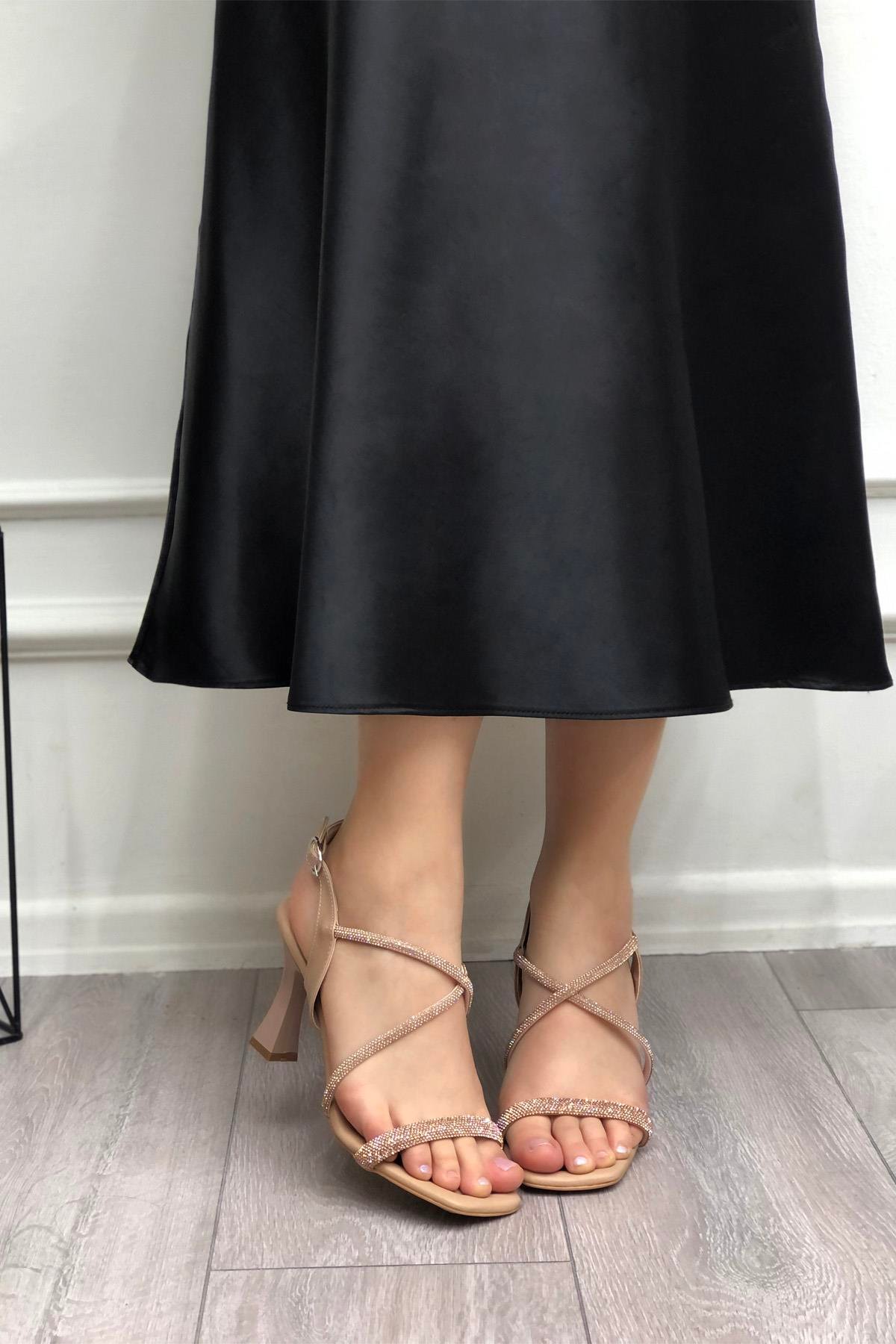 VİCTORİA 371 Taş Bantlı Kadın Ayakkabı Nut