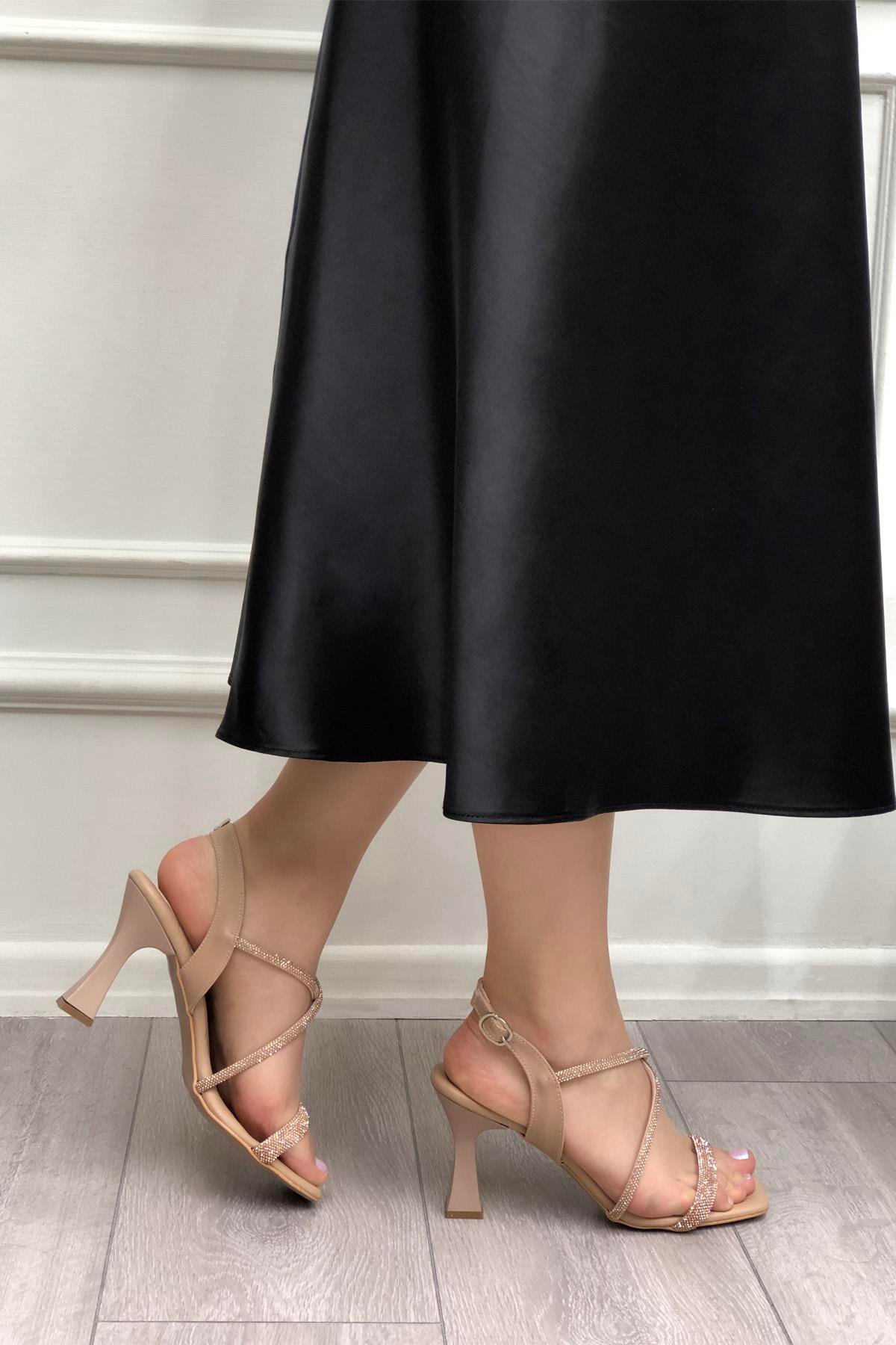 VİCTORİA 371 Taş Bantlı Kadın Ayakkabı Nut