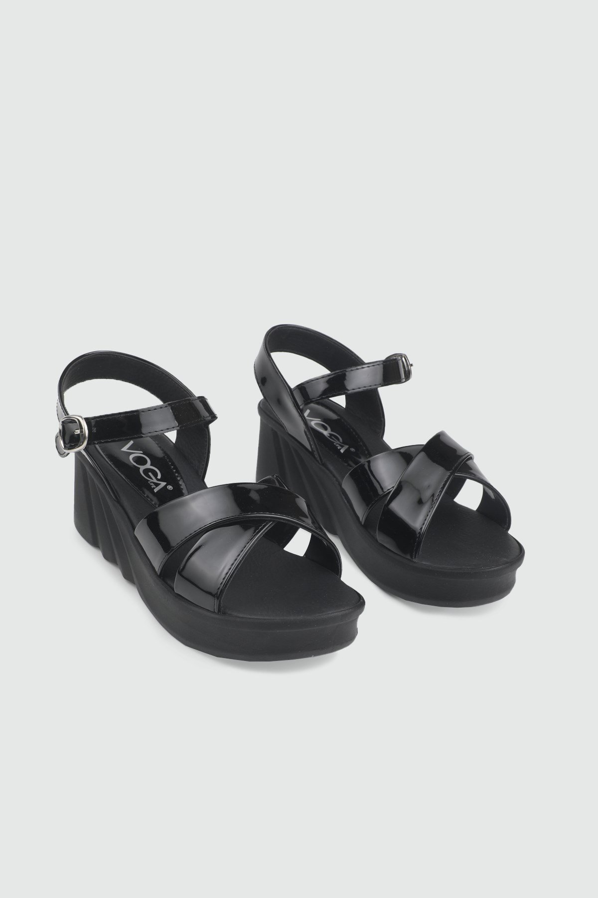 VOGA 26Y 2100-250 Kadın Sandalet Siyah Rugan
