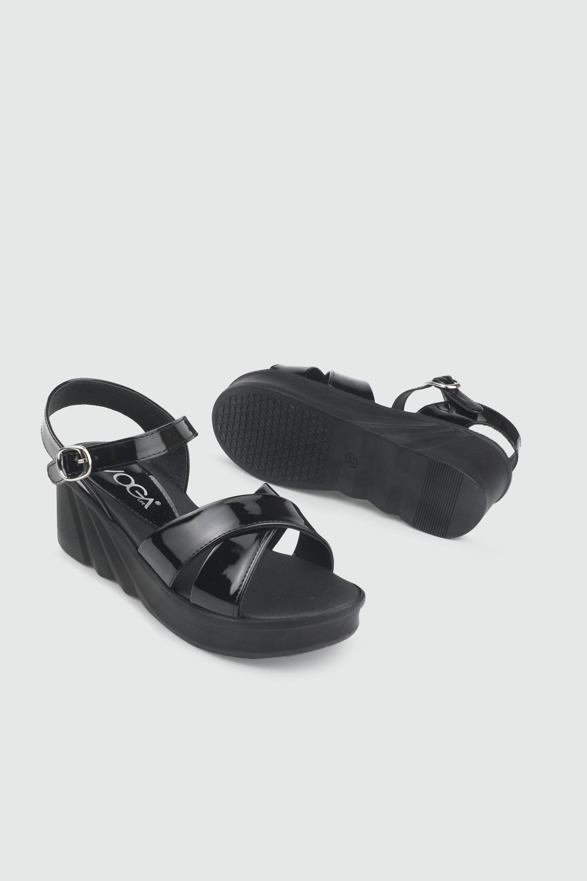 VOGA 26Y 2100-250 Kadın Sandalet Siyah Rugan