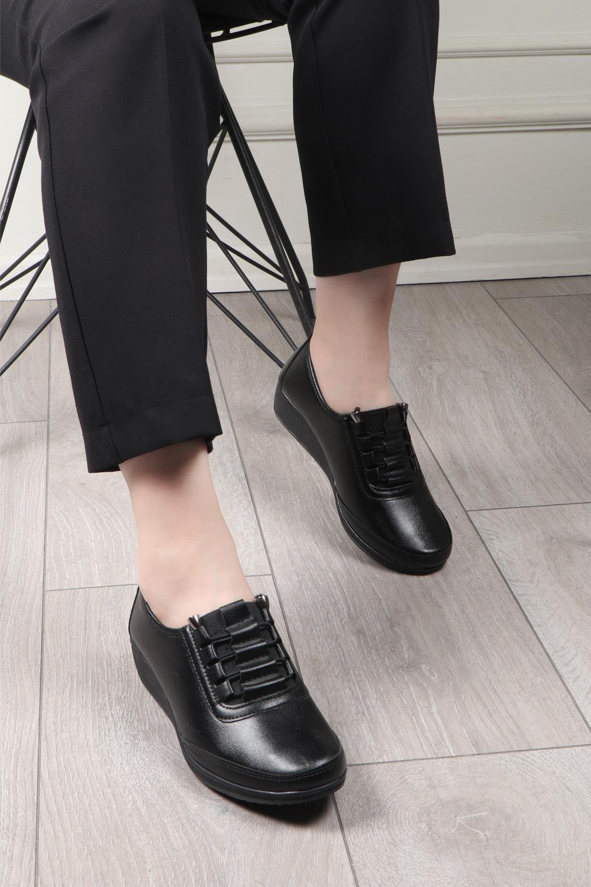 Wanetti 23-306 CMF Termo Kadın Ayakkabı Siyah