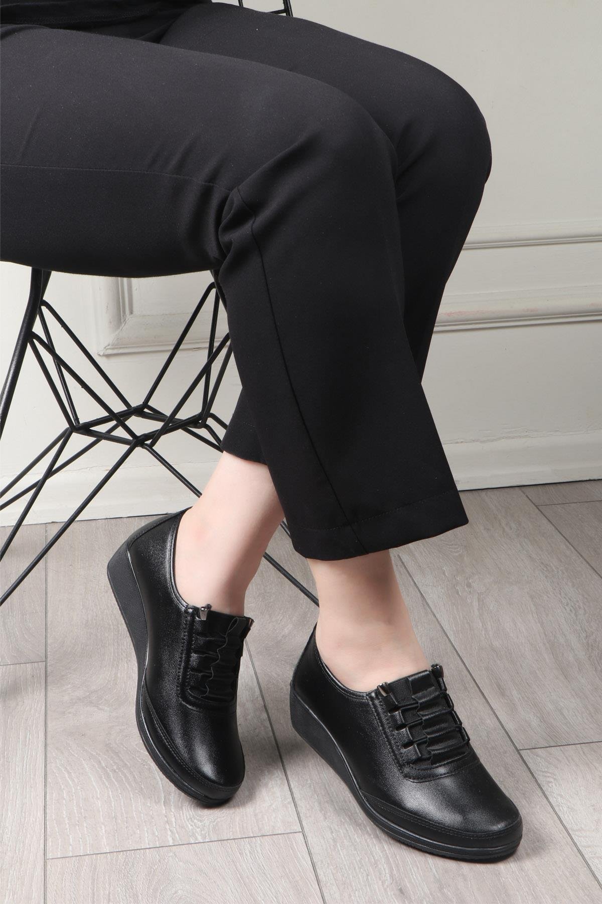 Wanetti 23-306 CMF Termo Kadın Ayakkabı Siyah