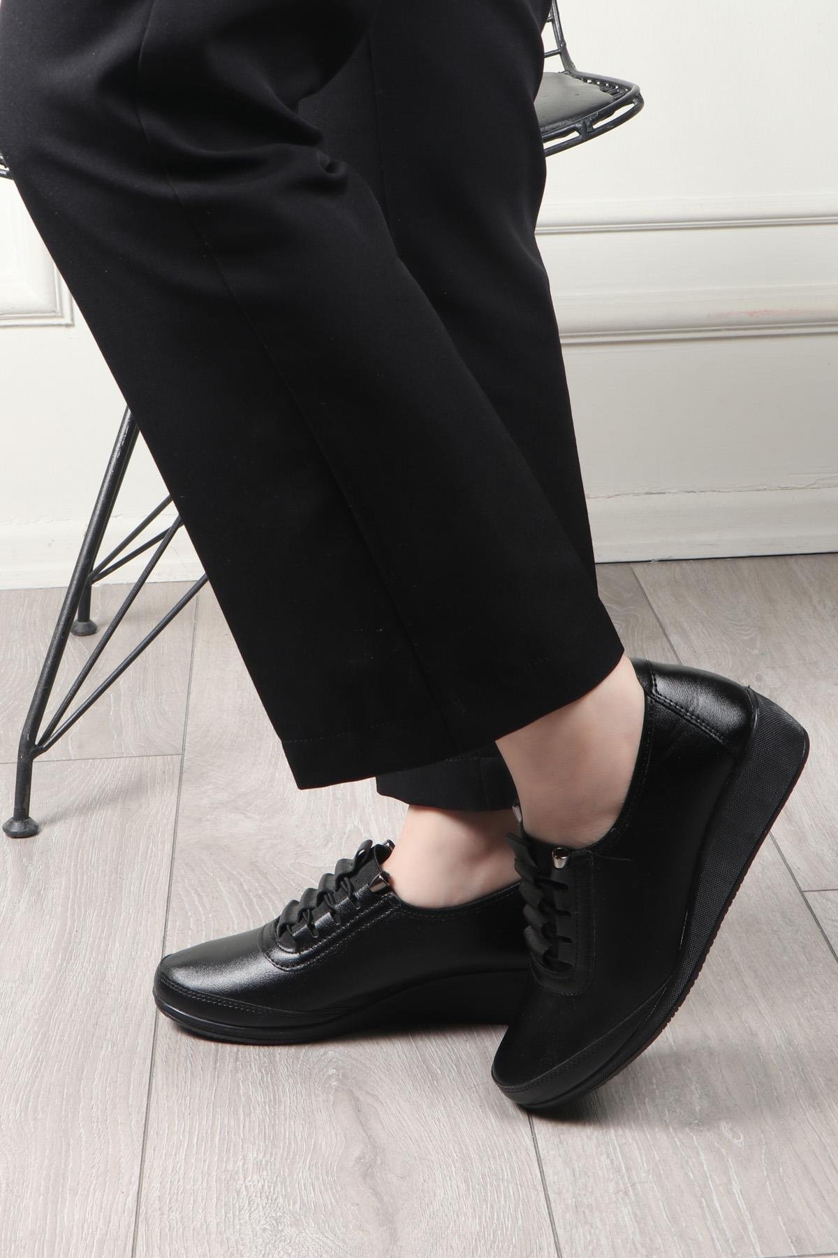 Wanetti 23-306 CMF Termo Kadın Ayakkabı Siyah