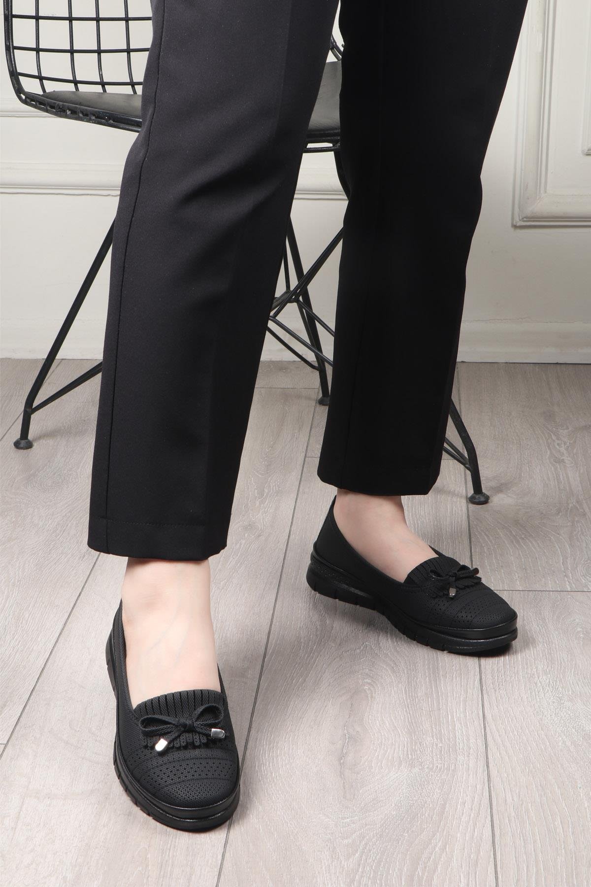 Wanetti 24-111 Poli Kadın Ayakkabı Siyah Kot