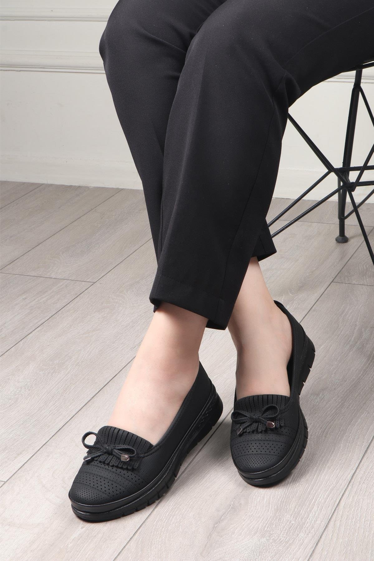 Wanetti 24-111 Poli Kadın Ayakkabı Siyah Kot