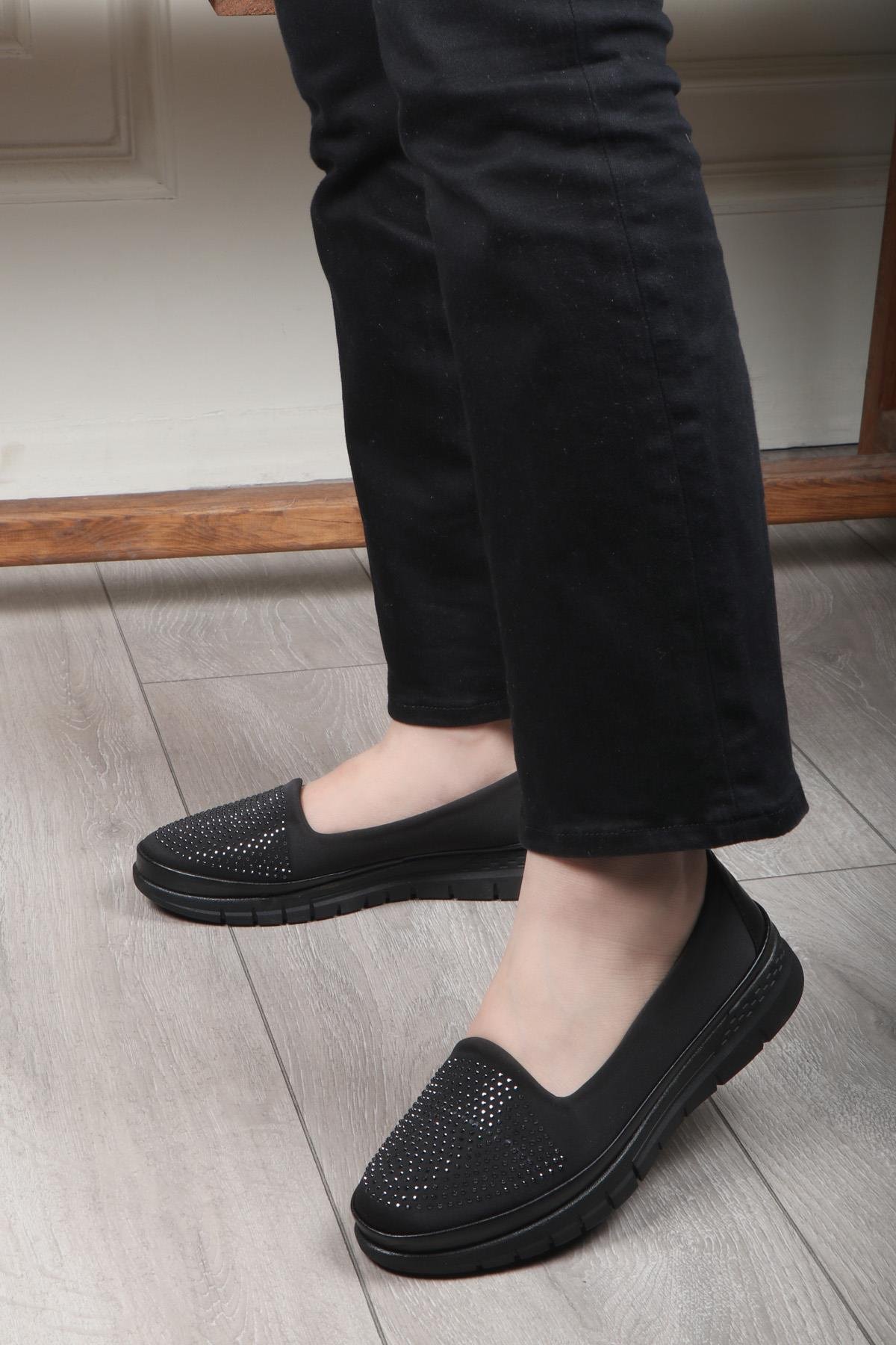 Wanetti 24-118 ATM Streçli Kauçuk Kadın Ayakkabı Siyah