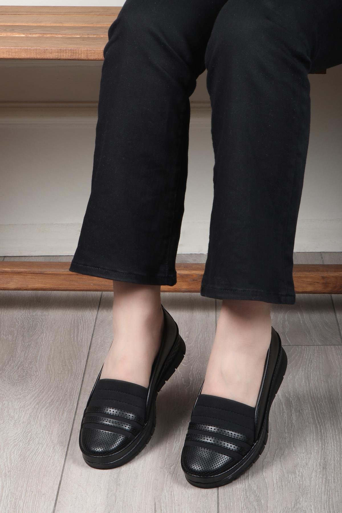 Wanetti 24-126 ATM Poli Kadın Ayakkabı Siyah