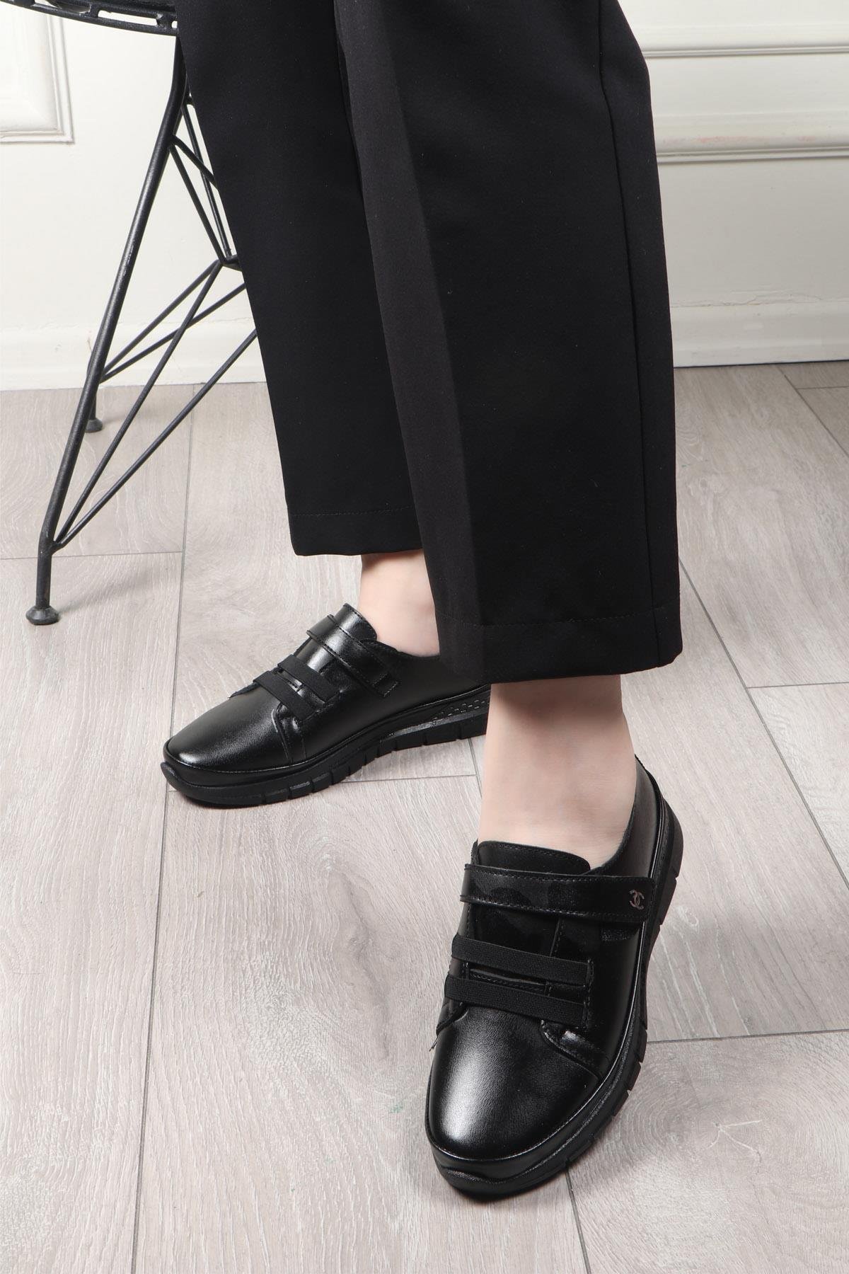 Wanetti 24-129 Poli Cırtlı Kadın Ayakkabı Siyah