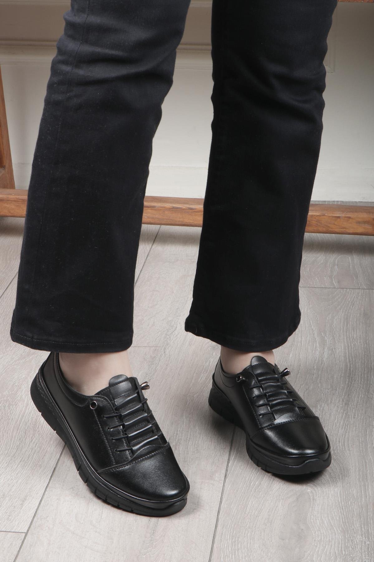 Wanetti 24-187  ATM Poli Kadın Ayakkabı Siyah