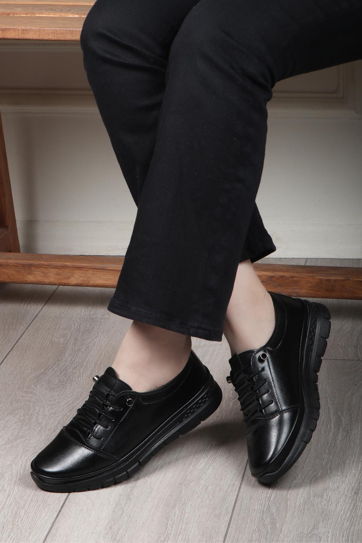 Wanetti 24-187  ATM Poli Kadın Ayakkabı Siyah