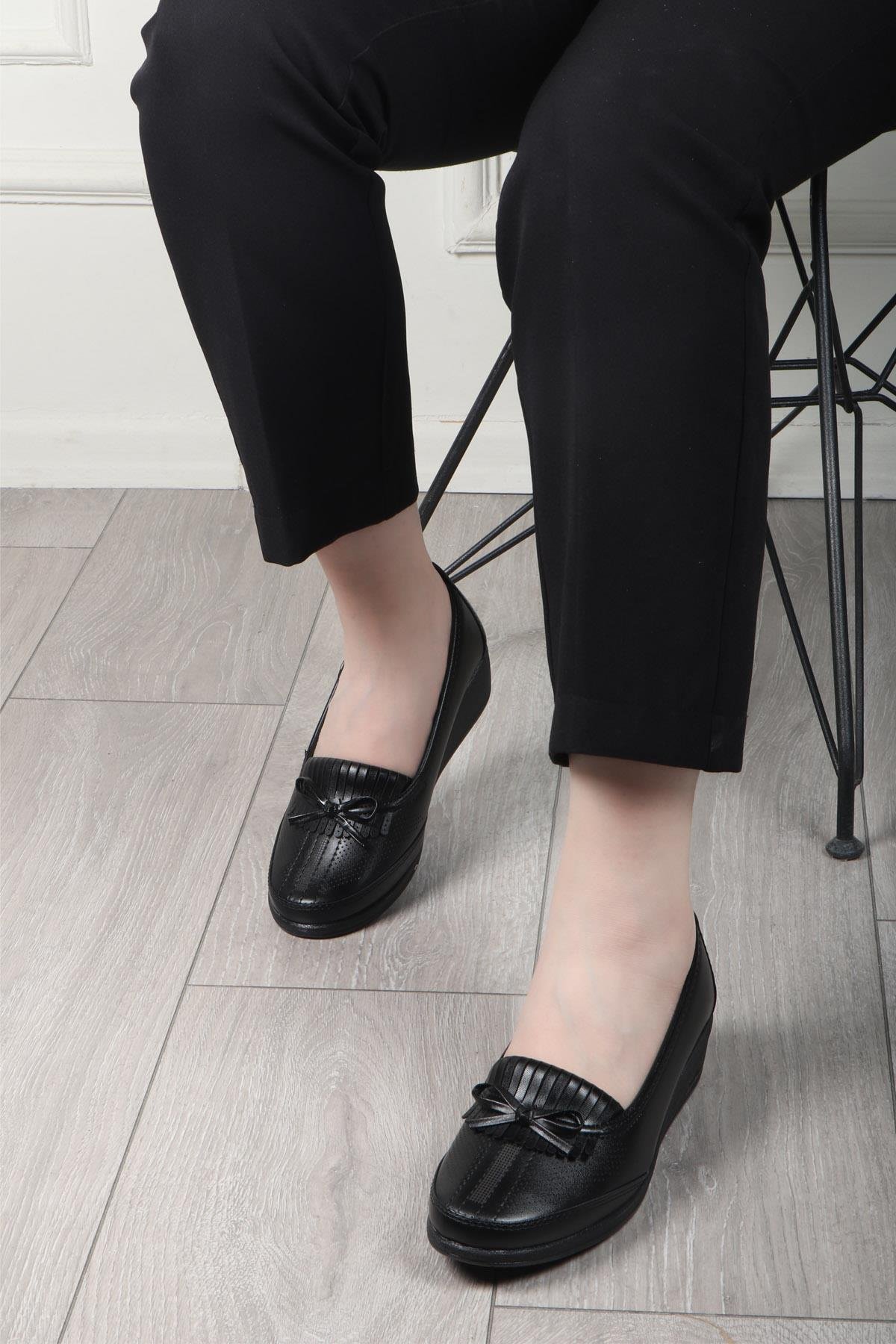 Wanetti 24-304 Confort Kadın Ayakkabı Siyah