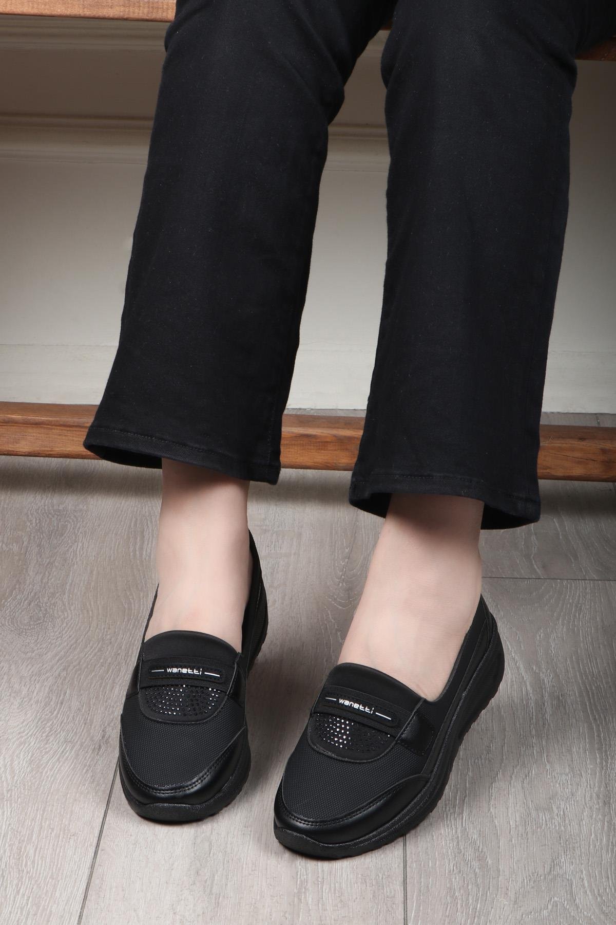 Wanetti 24-311 Taşlı Streçli Poli Kadın Babet Siyah Kot