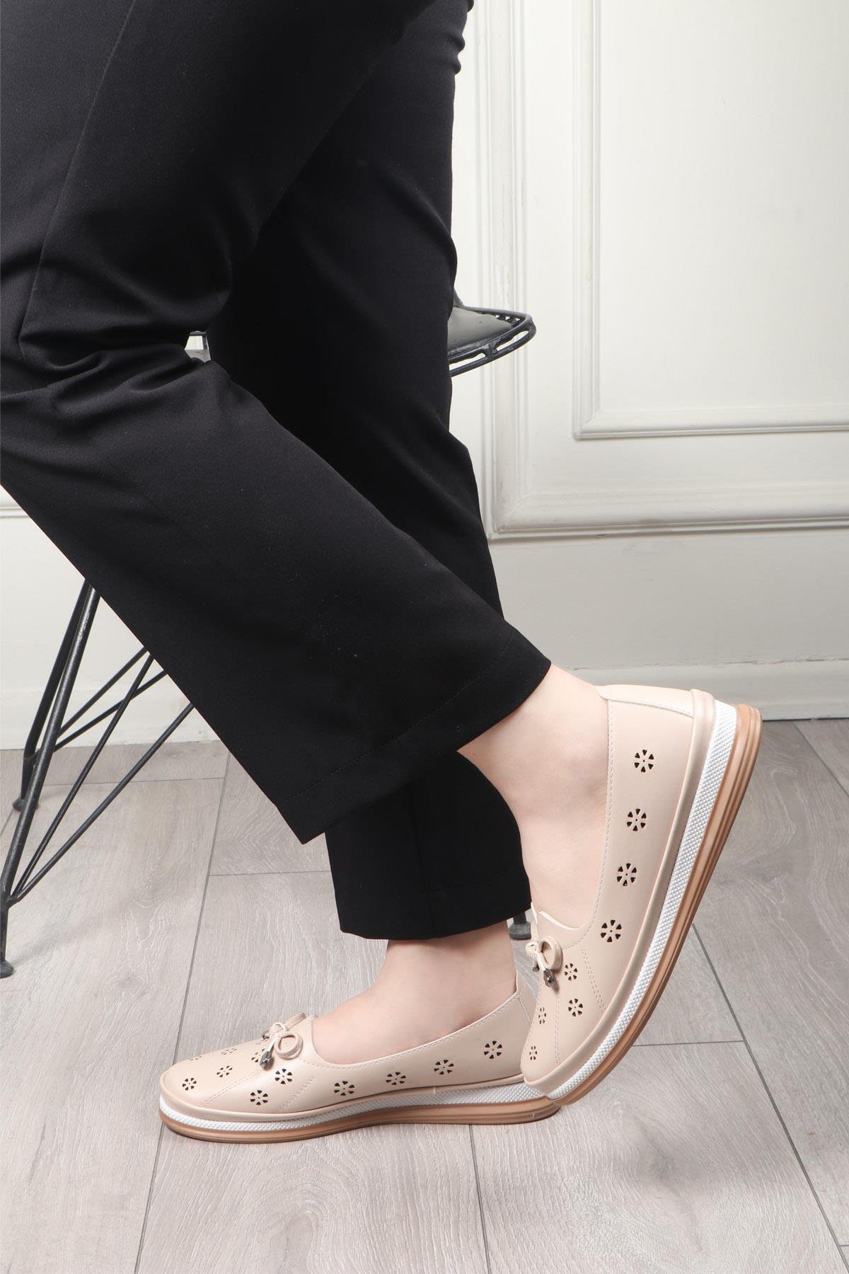 Wanetti 24-401 Termo Atom Kadın Ayakkabı Krem