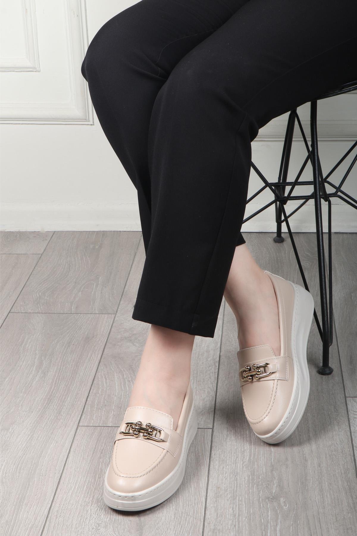 Wanetti 24-602 Yüksek Poli Kadın Ayakkabı Krem