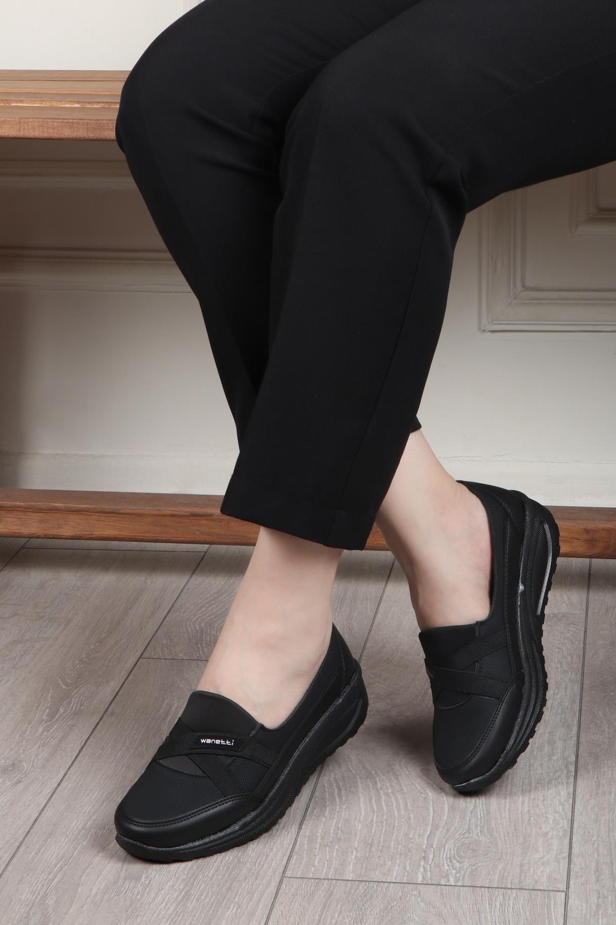 Wanetti 25-312 Comfort Kadın Ayakkabı Siyah Zımbalı