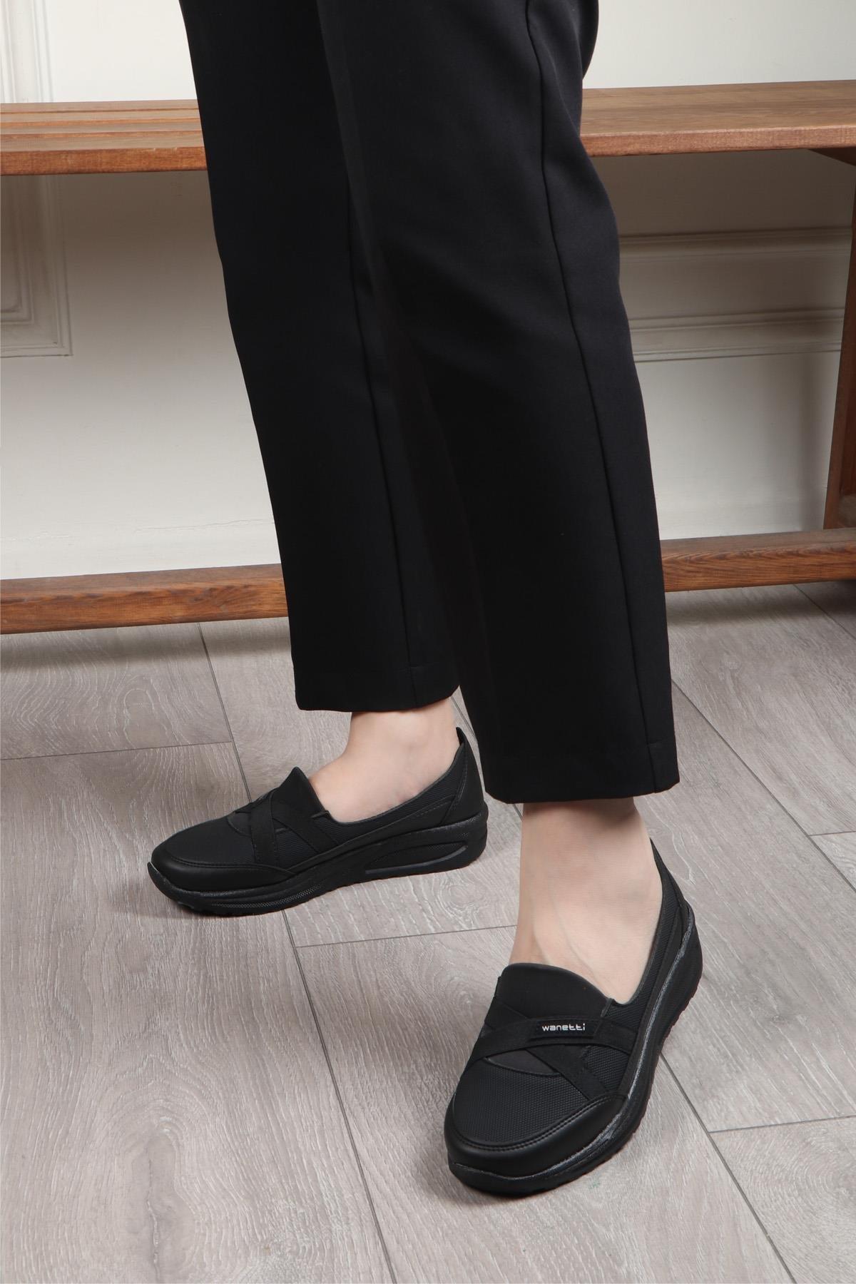 Wanetti 25-312 Comfort Kadın Ayakkabı Siyah Zımbalı