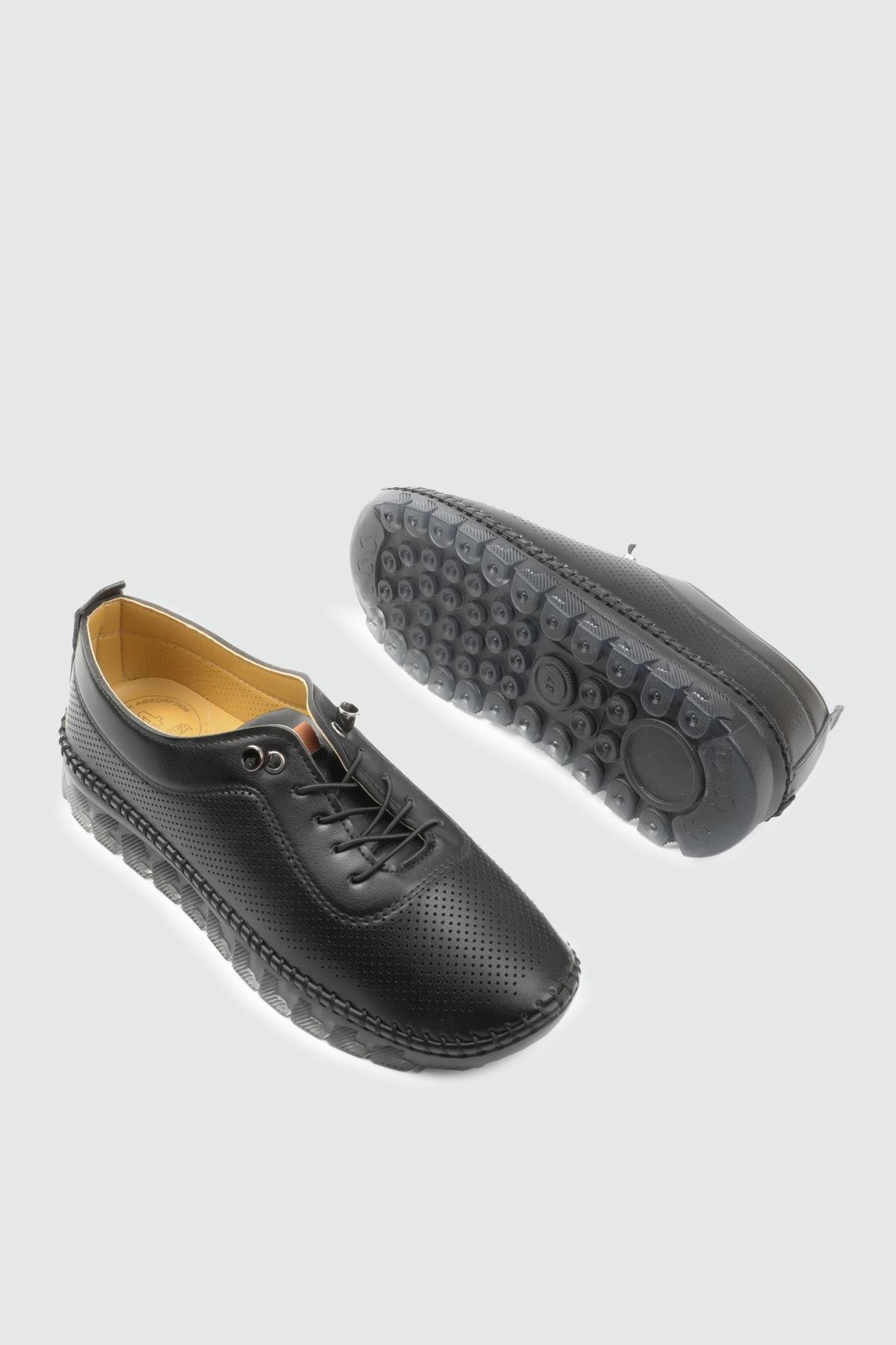 Wanetti 25-501 HCB Kadın Ayakkabı Siyah Cilt Zımbalı