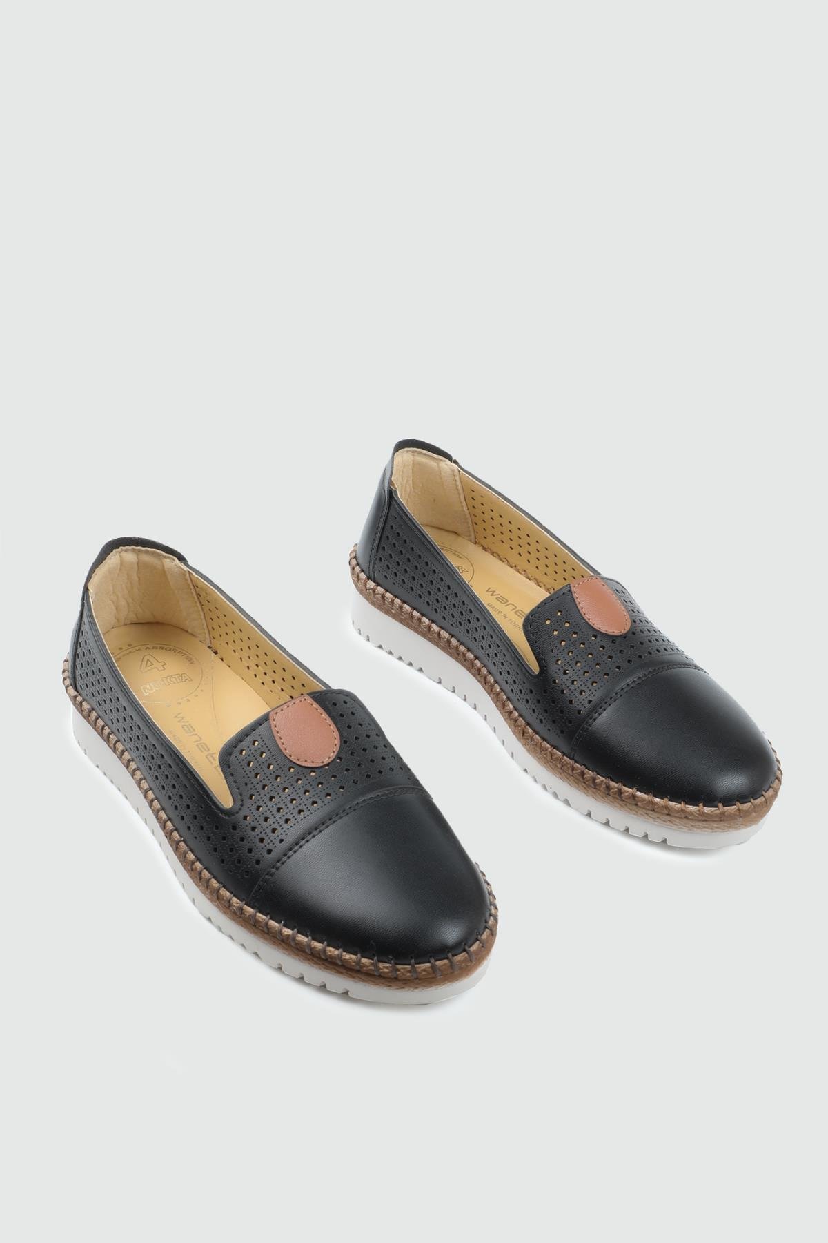 Wanetti 25-507 HCB Kadın Ayakkabı Siyah Cilt Zımbalı