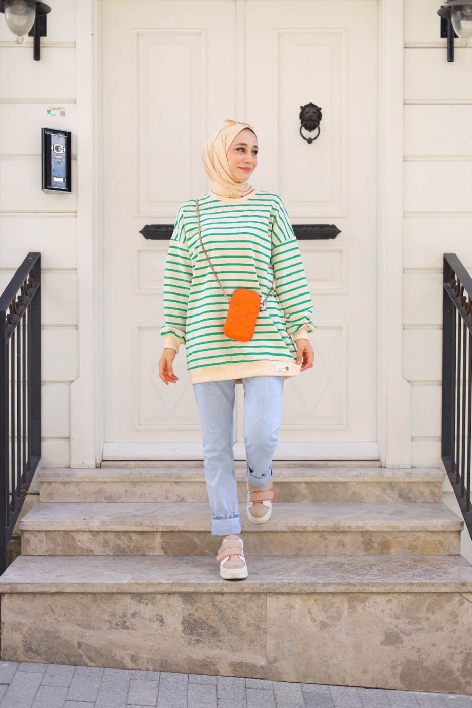 Marka Ala Çizgili Sweatshirt
