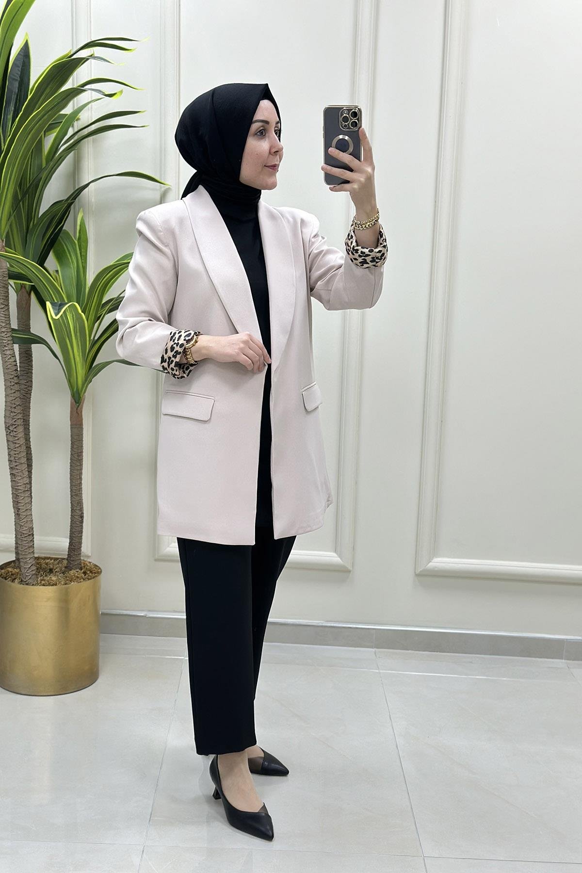CeketKatlama Kol Leopar Detaylı Kadın Blazer Ceket Taş MSE 1324