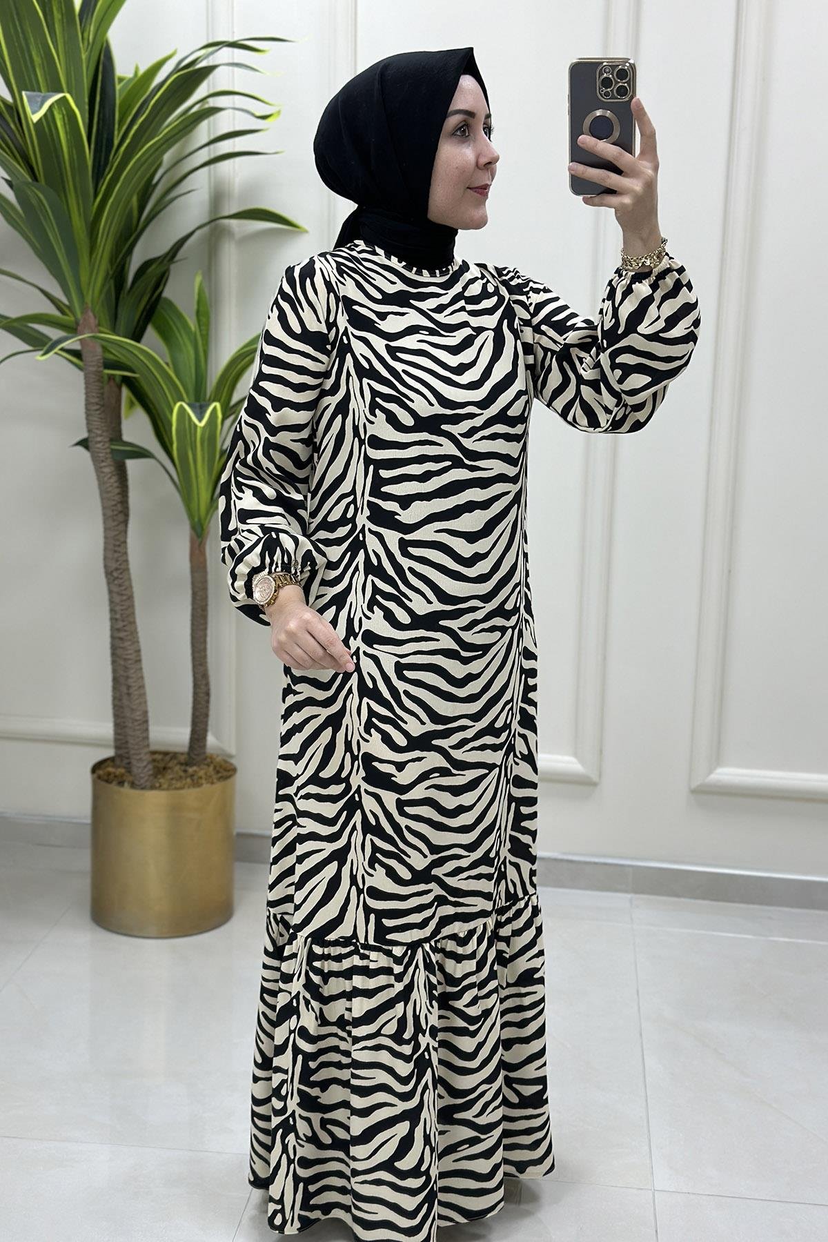 ElbiseArmine Trend Zebra Desen Kadın Elbise Siyah ARM 928