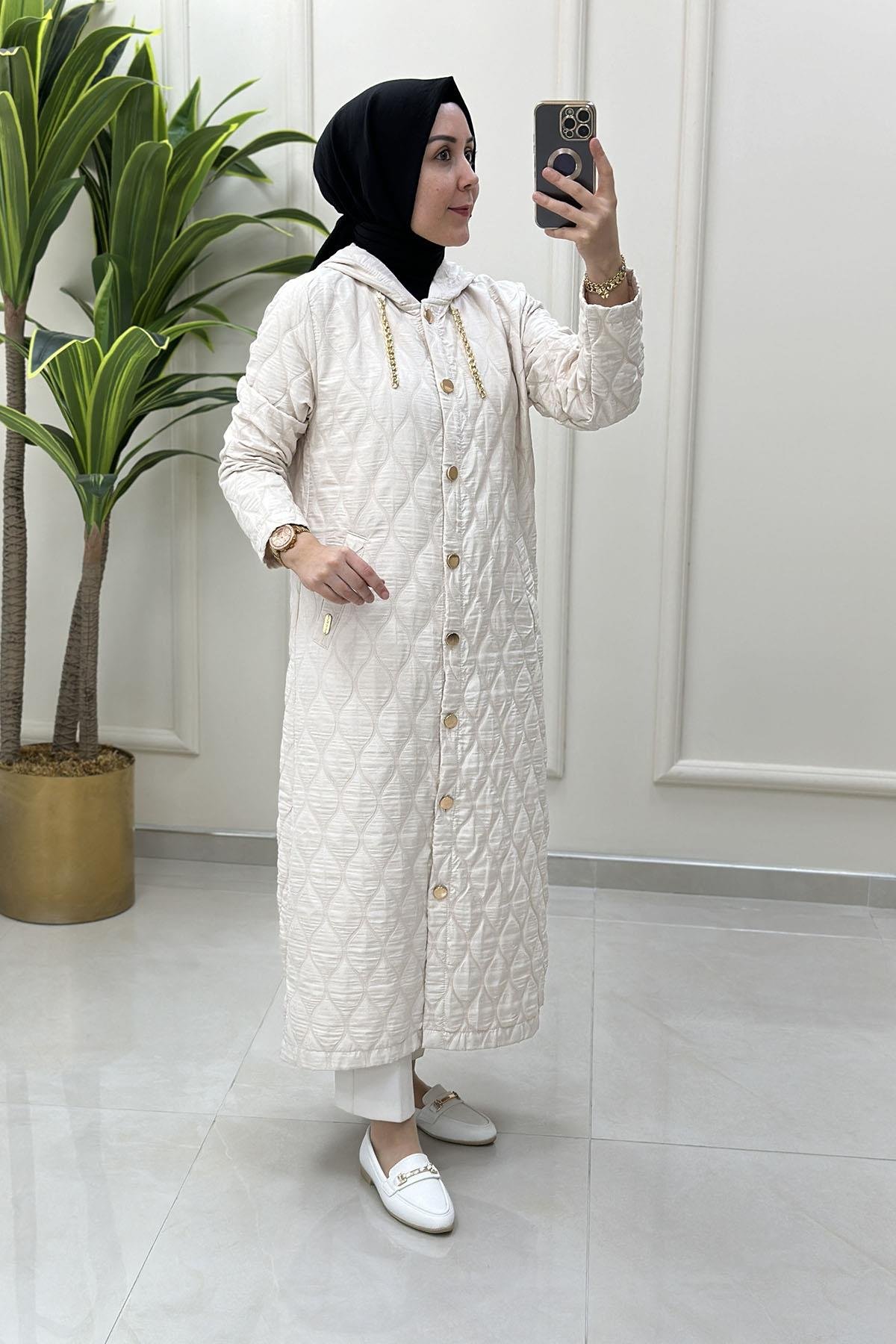 Giy ÇıkÖnü Düğmeli Zincir Detaylı Kadın Kapitone Giyçık Taş AKAY 111