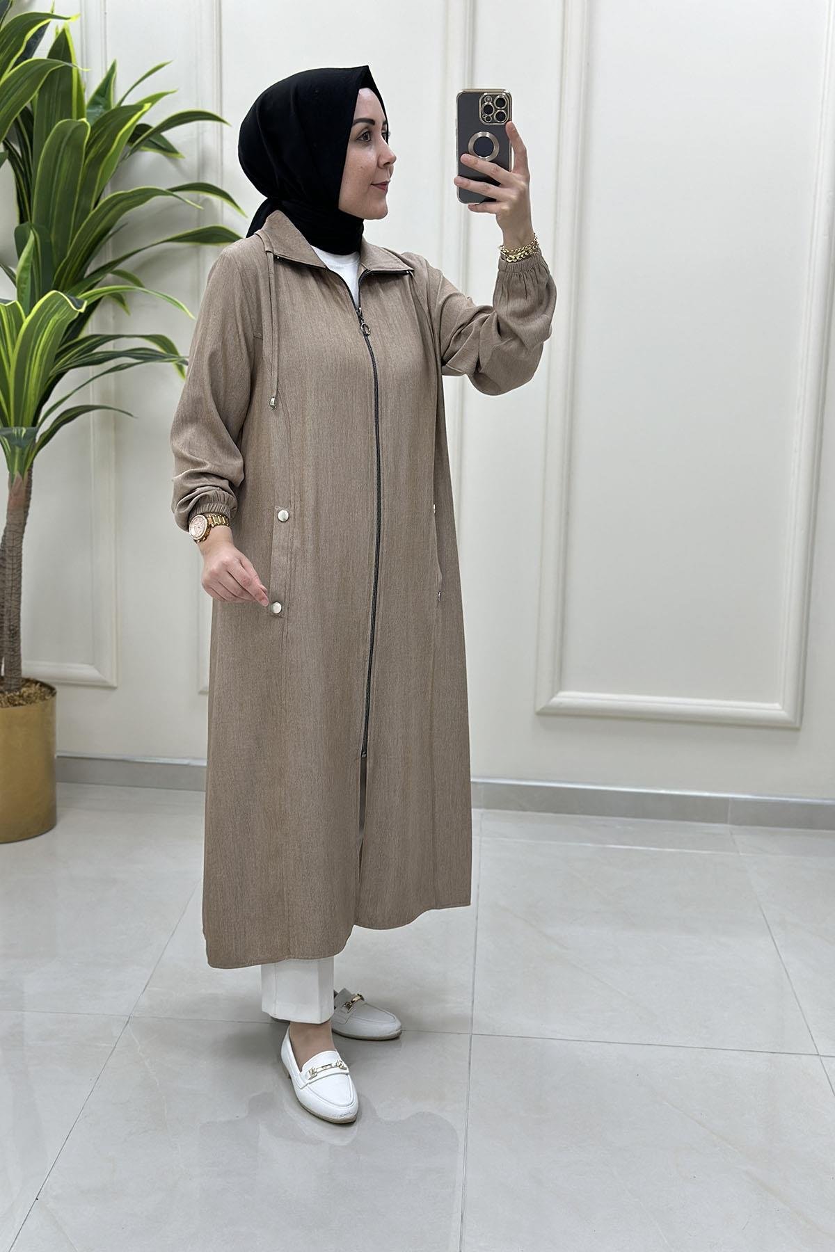 Giy ÇıkÖnü Fermuarlı Kolu Büzgülü Kadın Giyçık Kap Camel ELR 2185