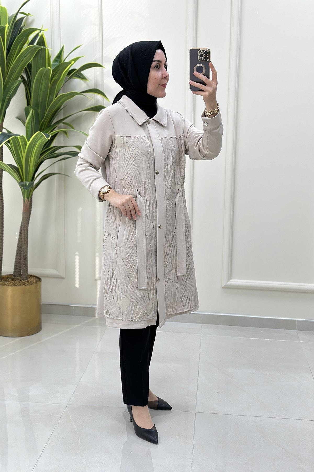 Giy ÇıkÖnü Gizli Fermuar ve Çıtçıtlı Organze Tül Detaylı Kadın Giyçık Kap Taş KADO 8527