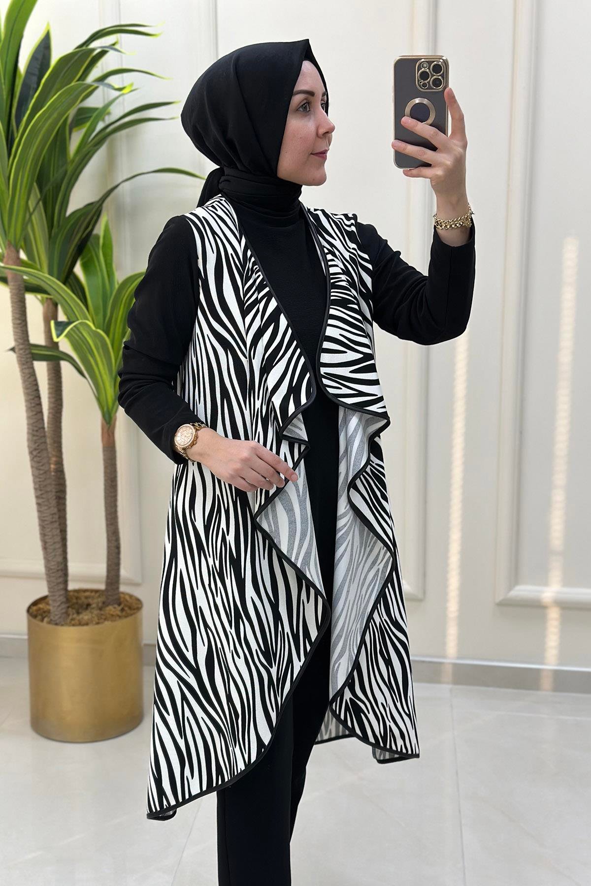 İkili TakımZebra Desen Volanlı Hırka ve Tunik Kadın İkili Takım Siyah/Beyaz LOOK 7060