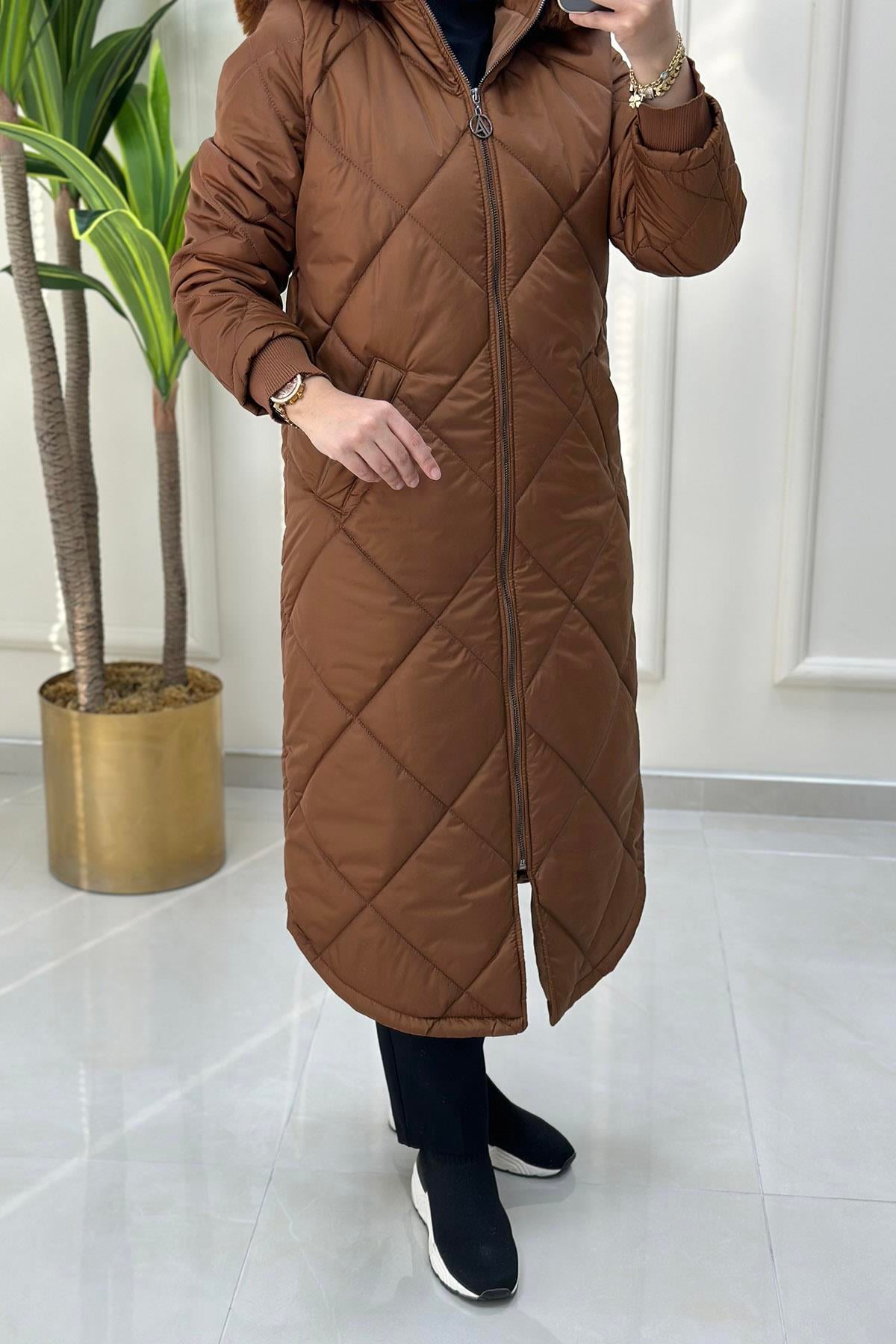 KabanArmine Trend Önü Fermuarlı Baklava Desen Kadın Şişme Kaban Taba ARM 709
