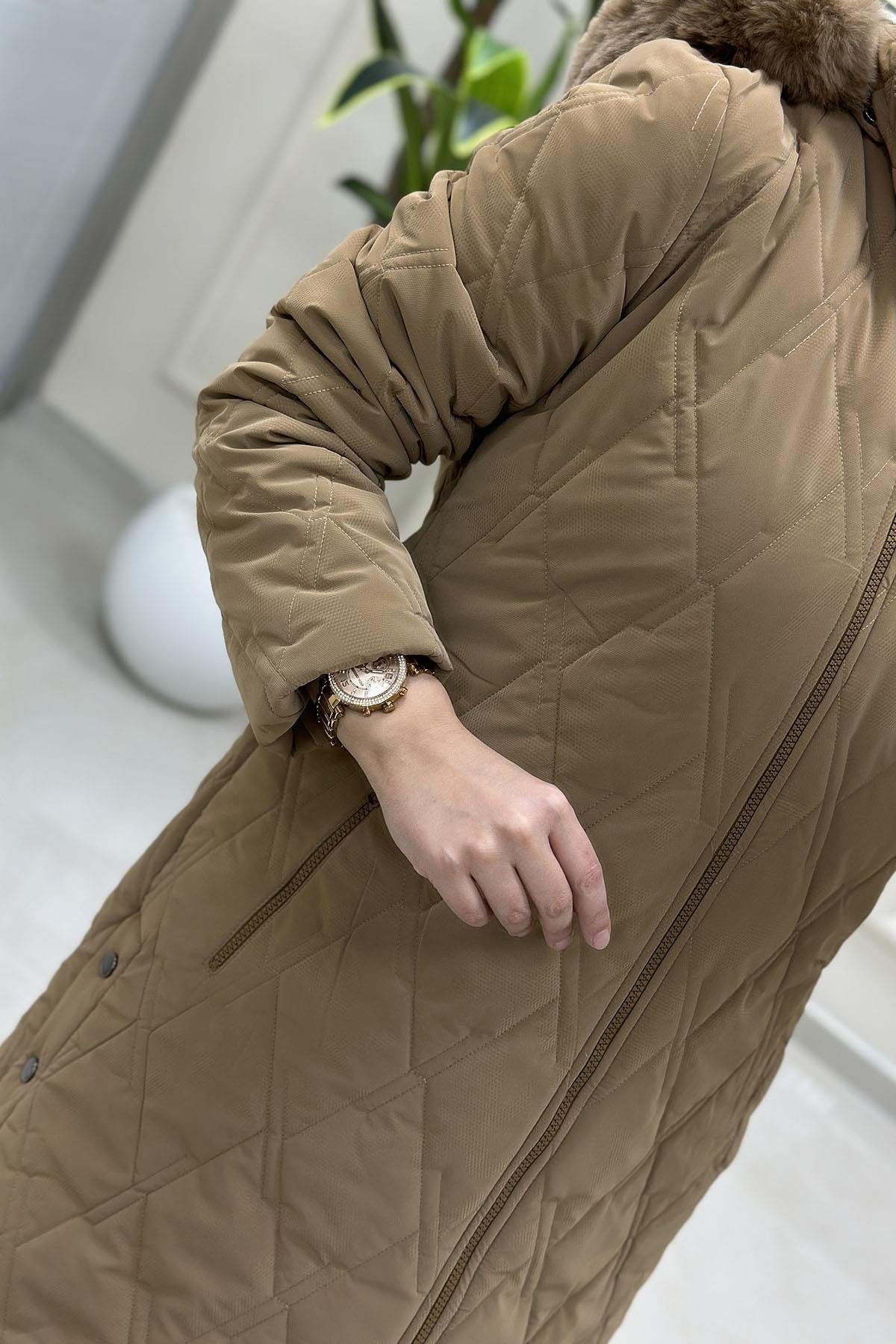 KabanÖnü Fermuarlı Yanı Zımba Detaylı Kadın Kapitone Kaban Cappucino CNR 2291