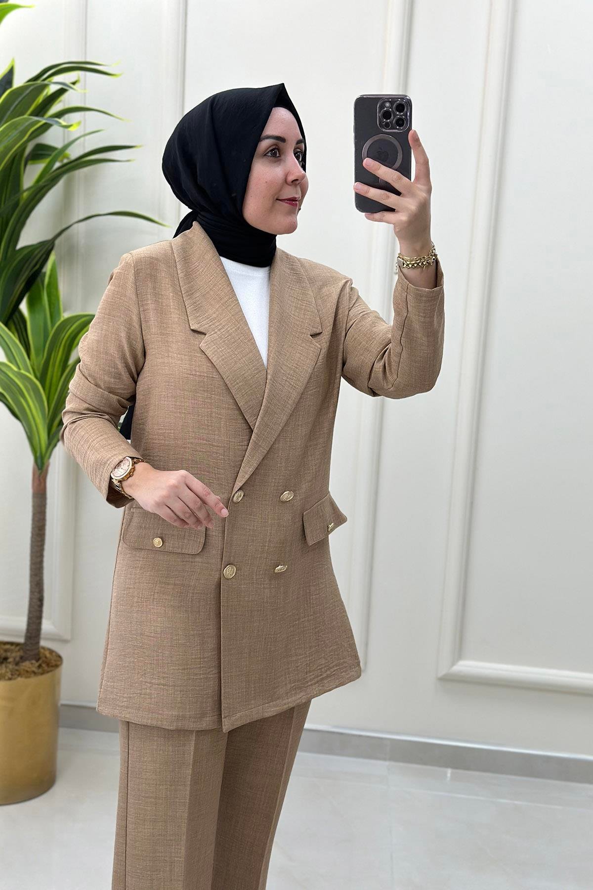 Pantolonlu TakımKruvaze Yaka Blazer Ceket ve Pantolon Kadın İkili Takım Vizon MLH 4249