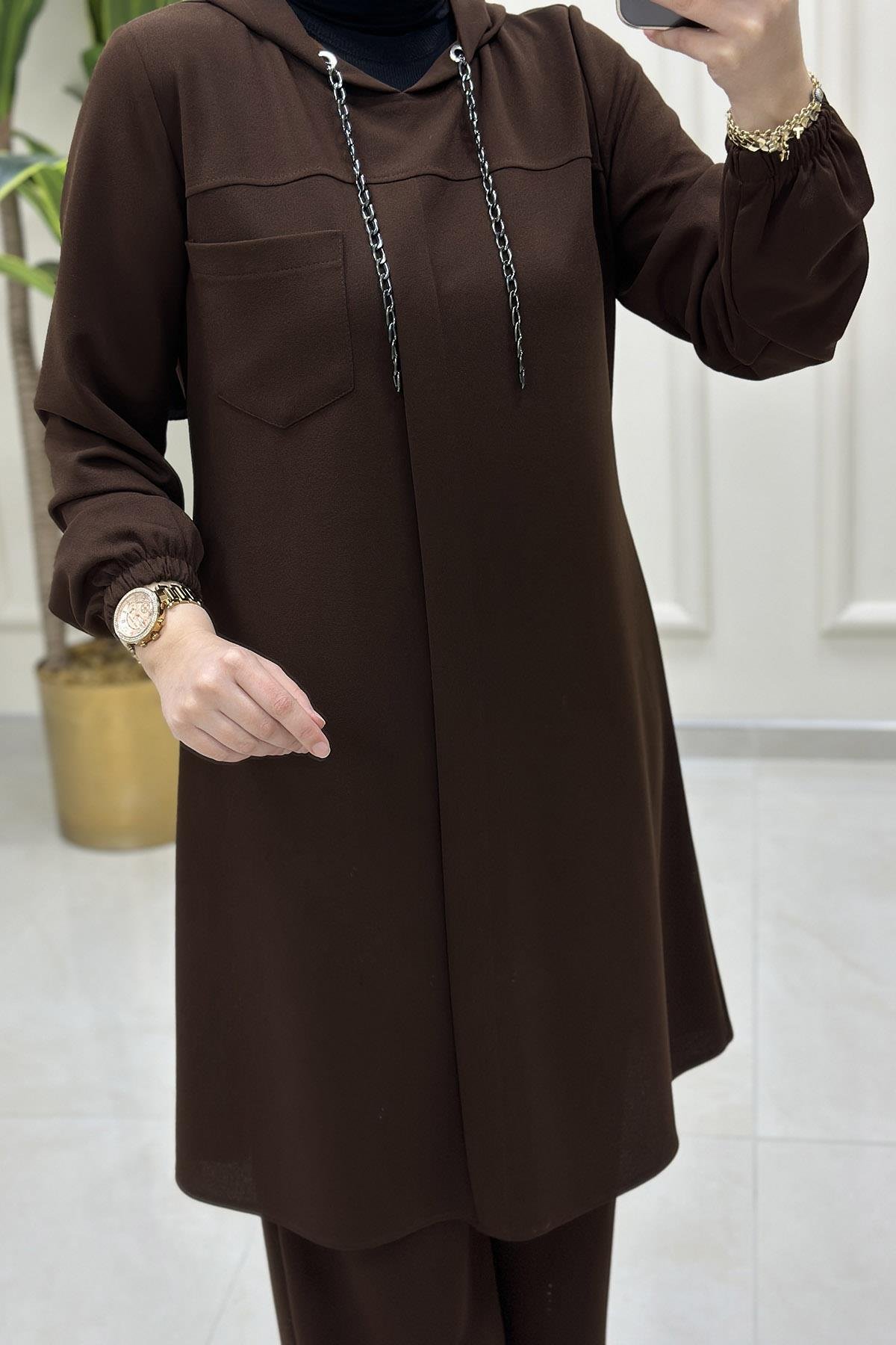 Pantolonlu TakımÖnü Biyeli Zincir Detaylı Tunik ve Pantolon Kadın İkili Takım Kahverengi CNR 1806