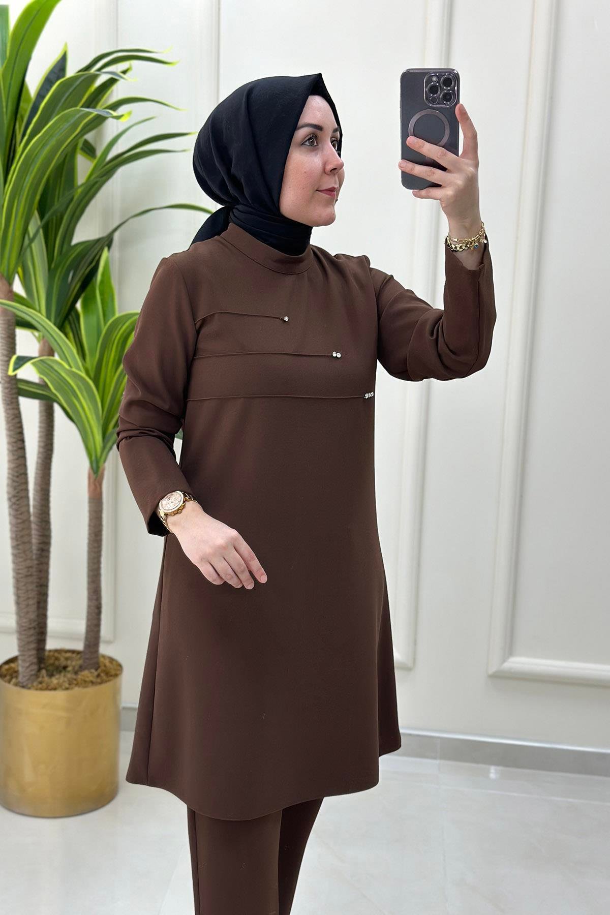 Pantolonlu TakımÖnü Nervürlü Tunik Ve Pantolon Taş Detaylı Kadın İkili Takım Açık Kahverengi MLH 4190