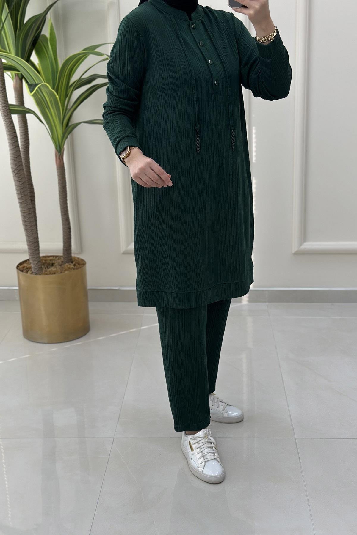 Pantolonlu TakımÖnü Yarım Düğmeli İp Aksesuarlı Tunik ve Pantolon Kadın İkili Takım Zümrüt Yeşili KADO 9442