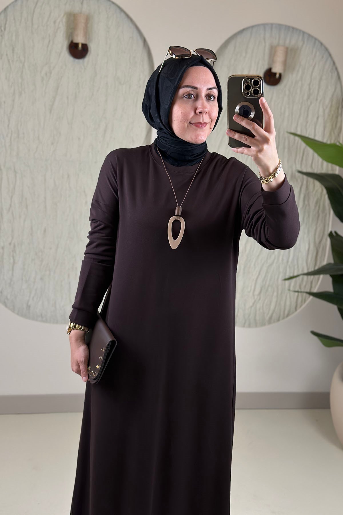 Tesettür ElbiseDüşük Omuz Kolyeli Basic Kadın Elbise Acı Kahve KADO 268498