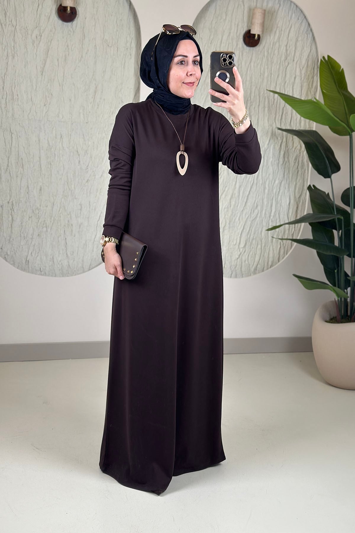 Tesettür ElbiseDüşük Omuz Kolyeli Basic Kadın Elbise Acı Kahve KADO 268498