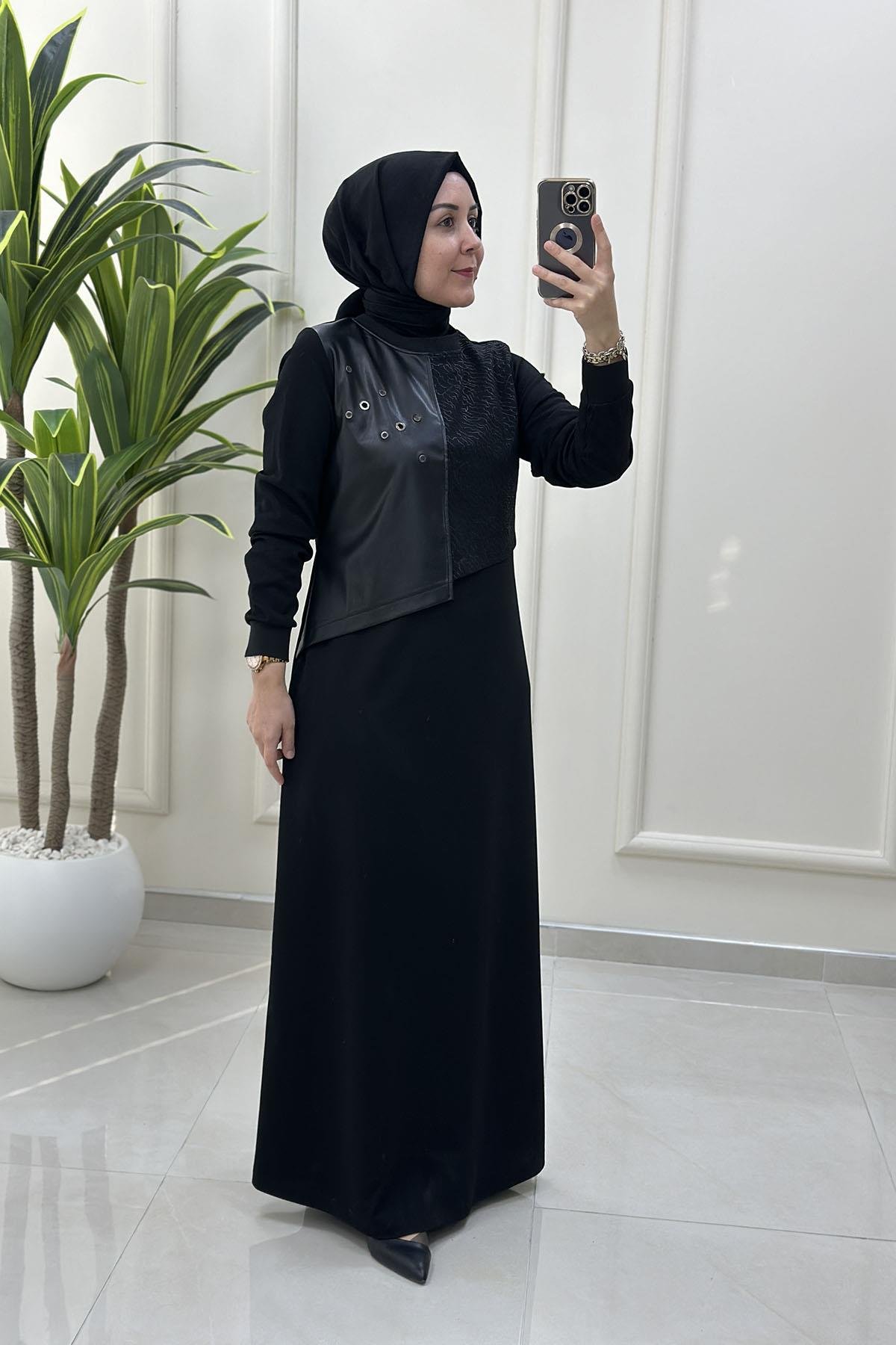 Tesettür ElbiseÖnü Deri Kombinli Yaka Ribanalı Kadın Elbise Siyah CNR 2251