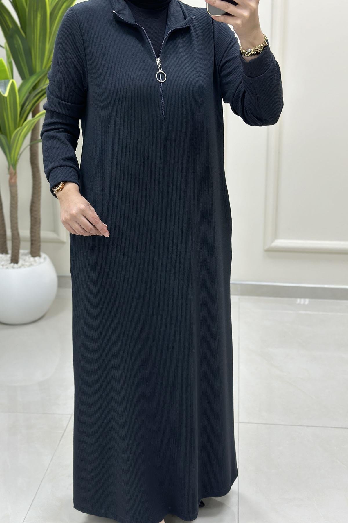 Tesettür ElbiseÖnü Yarım Fermuarlı Cepli Kadın Elbise Antrasit KADO 257102