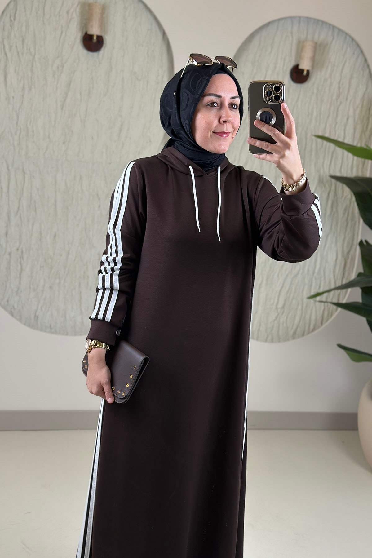 Tesettür ElbiseYanı ve Kolu Şerit Detaylı Kapüşonlu Kadın Oysho Elbise Kahverengi GNR 260
