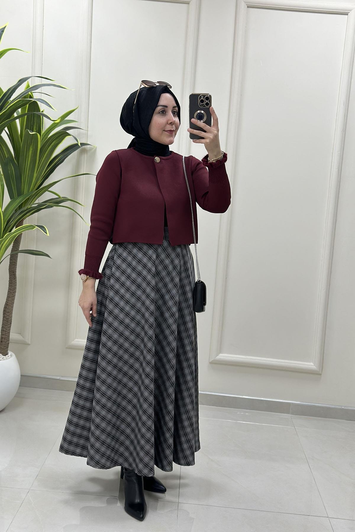 Tesettür EtekEkose Volanlı Kadın Etek Gri GNR 226