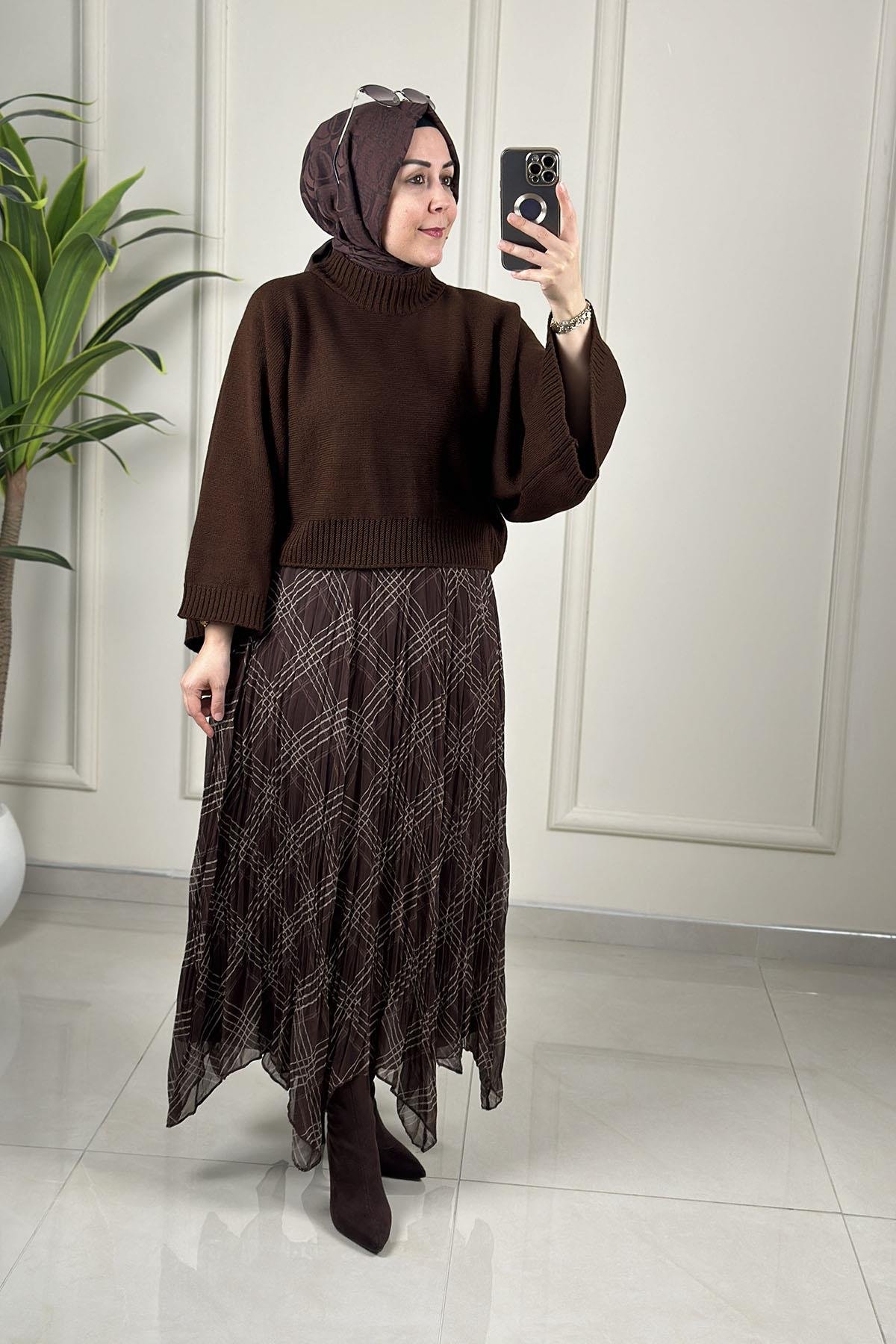 Tesettür EtekKendinden Desenli Verev Kesim Kadın Şifon Etek Kahve-Bej SAGA 4073