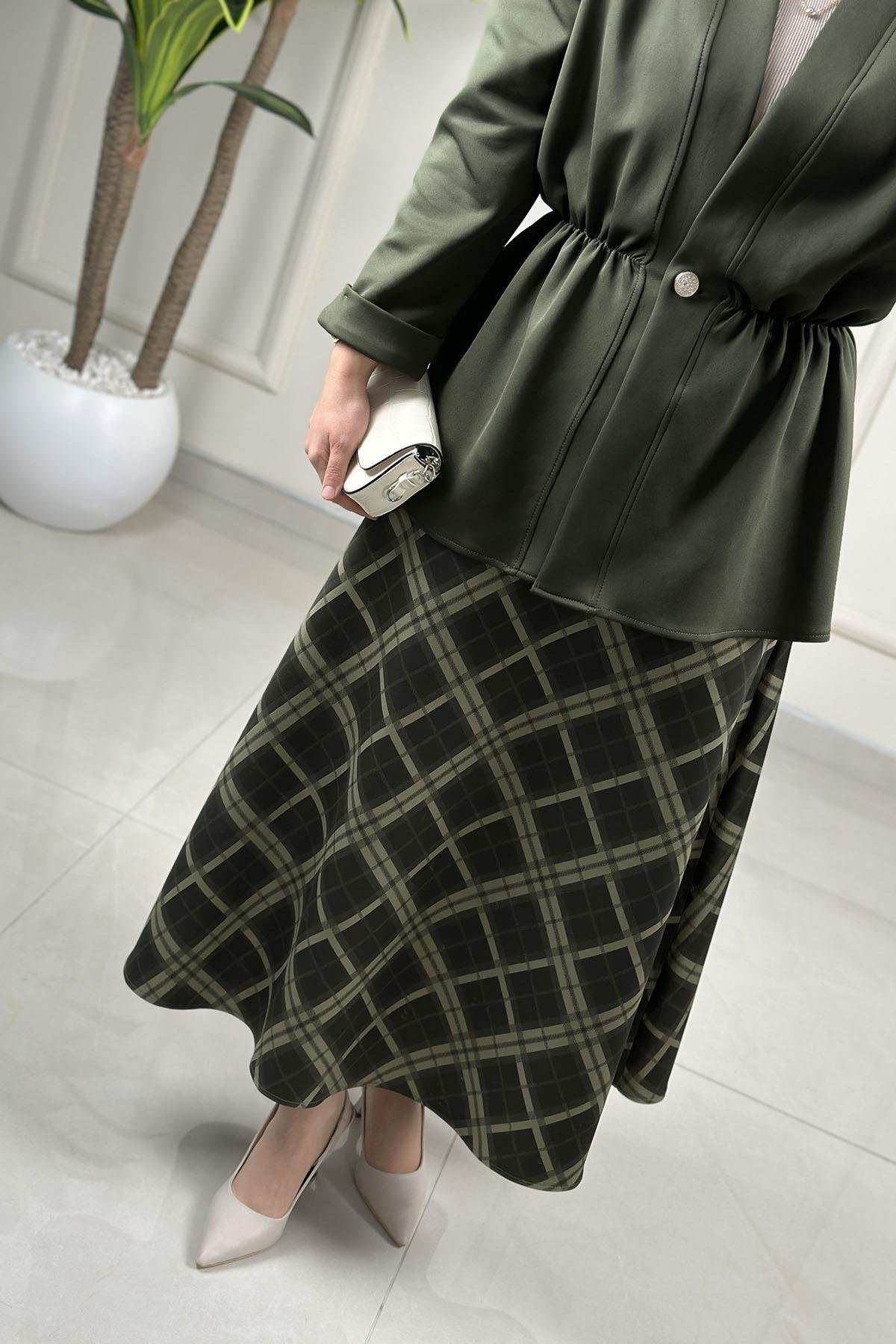 Tesettür Etekli TakımDüşük Omuz Beli Büzgülü Ceket ve Ekose Etek Kadın İkili Takım Yeşil ARMİ 75623