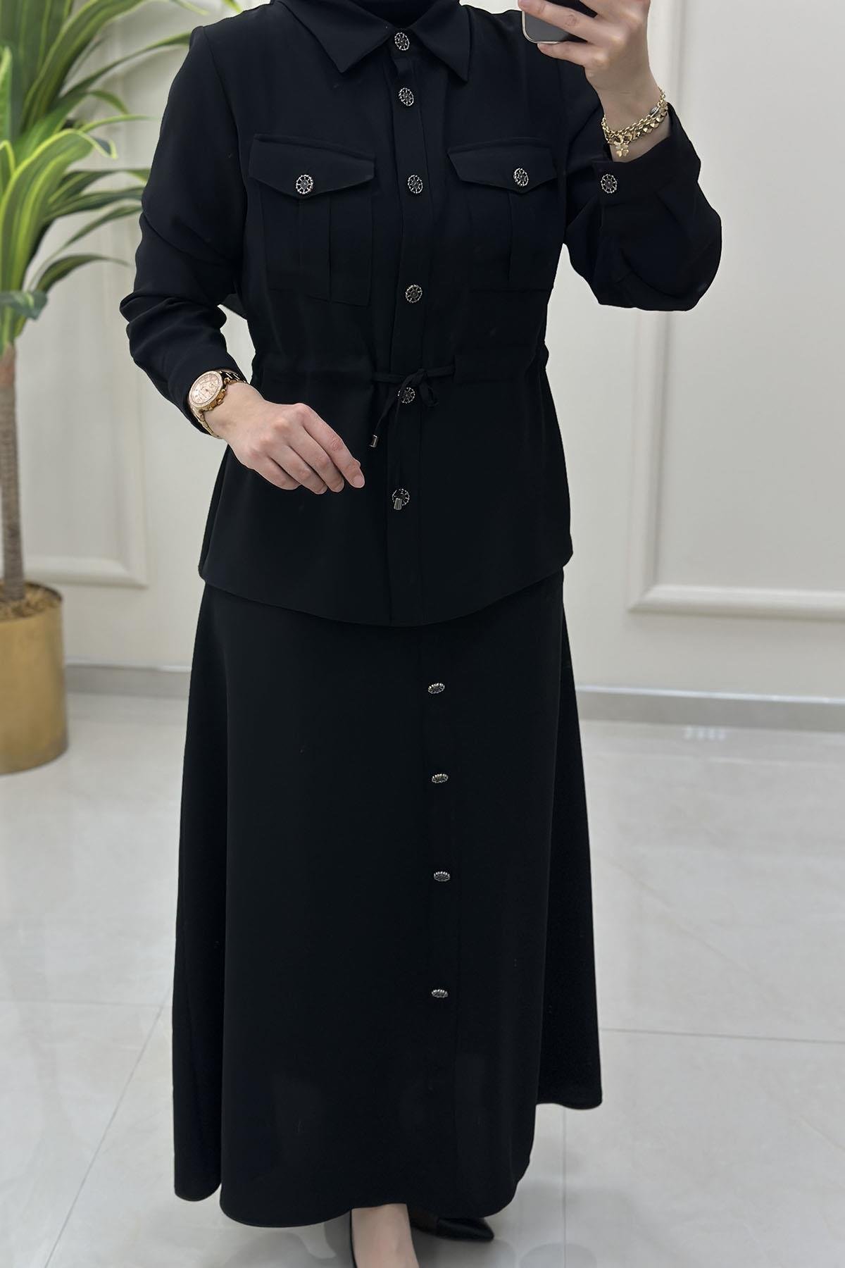 Tesettür Etekli TakımKrep Önü Düğmeli Beli Büzgülü Gömlek ve Kloş Etek Kadın İkili Takım Siyah FM 25075