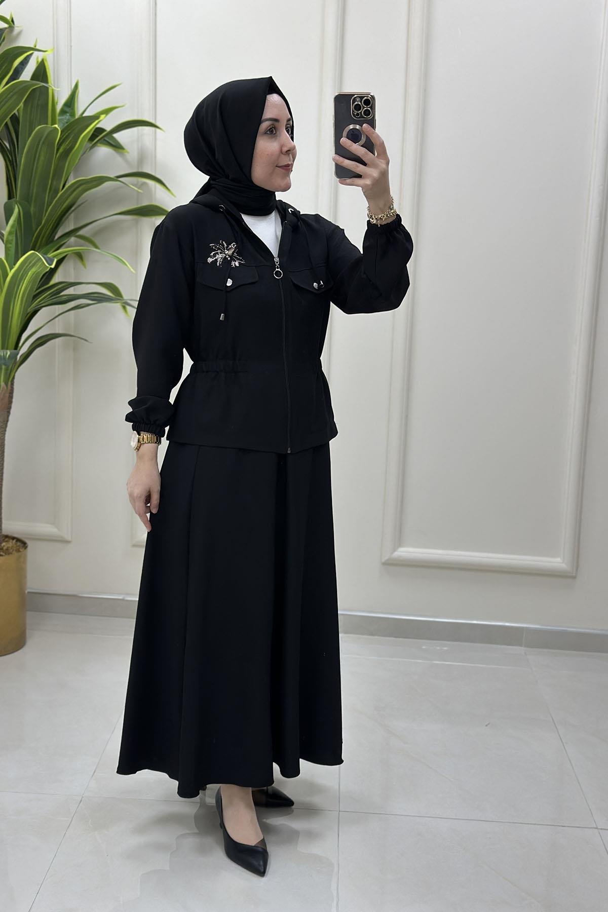 Tesettür Etekli TakımNakış Detaylı Beli Büzgülü Ceket ve Kloş Etek Kadın İkili Takım Siyah ESS 2106