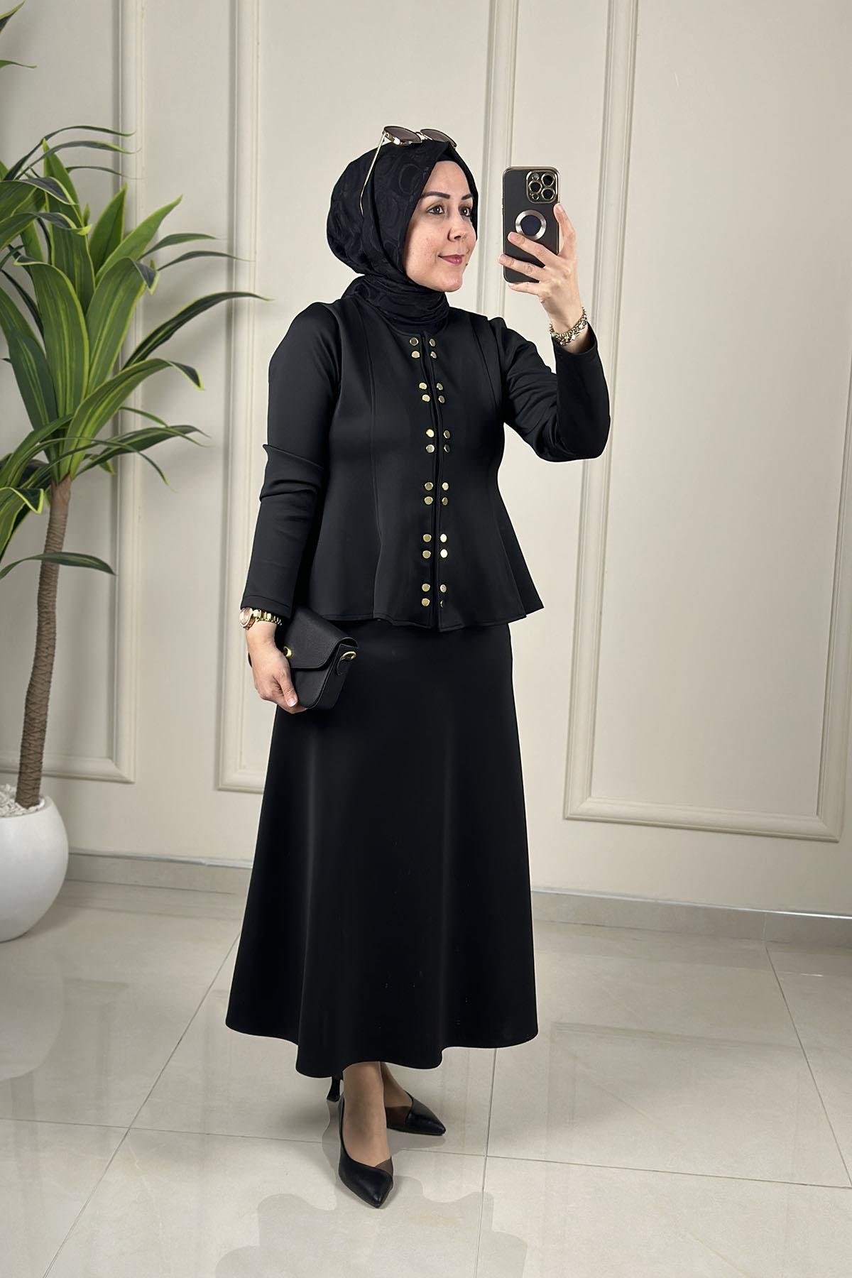 Tesettür Etekli TakımÖnü Çıtçıtlı Volanlı Ceket ve Etek Kadın İkili Takım Siyah ARMİ 75624