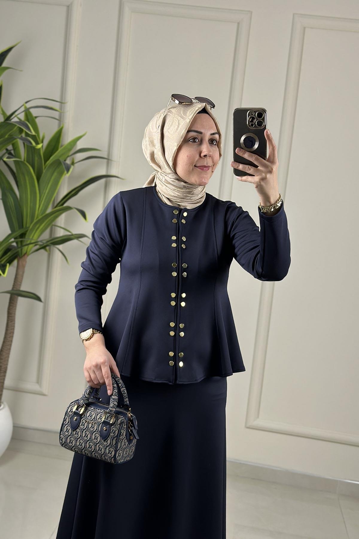 Tesettür Etekli TakımÖnü Çıtçıtlı Volanlı Ceket ve Etek Kadın İkili Takım Lacivert ARMİ 75624